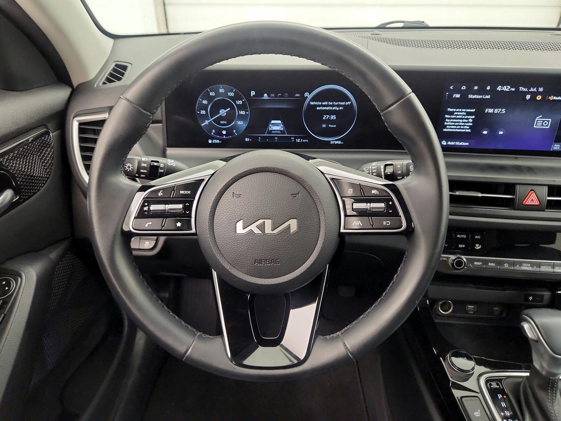 Thumbnail: 2024 Kia Seltos - 10