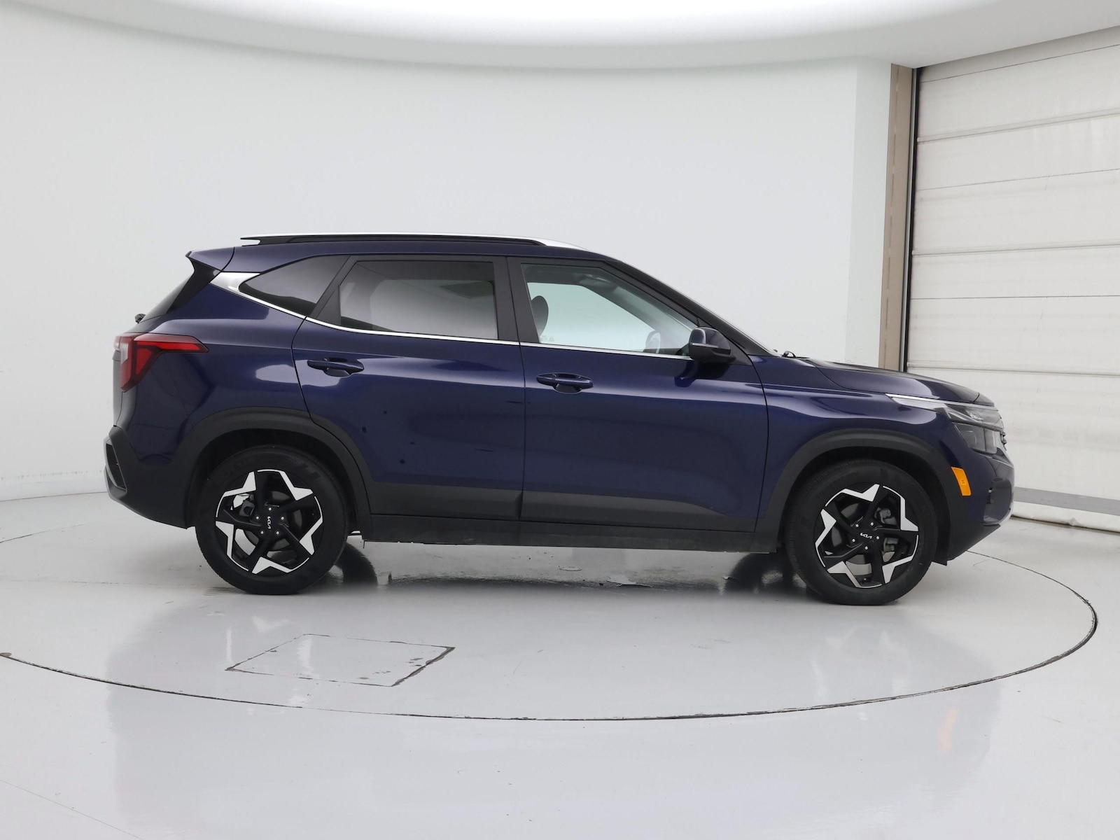 2024 Kia Seltos EX - Photo 8