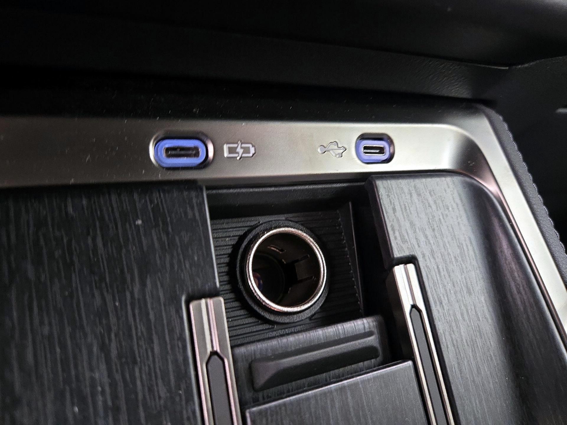 Thumbnail: 2024 Lexus GX - 18