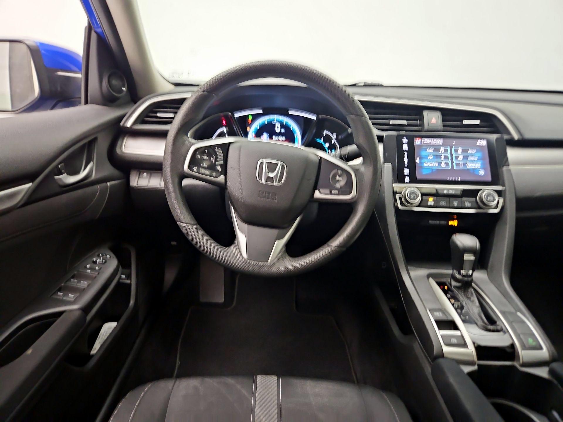 Thumbnail: 2017 Honda Civic - 10