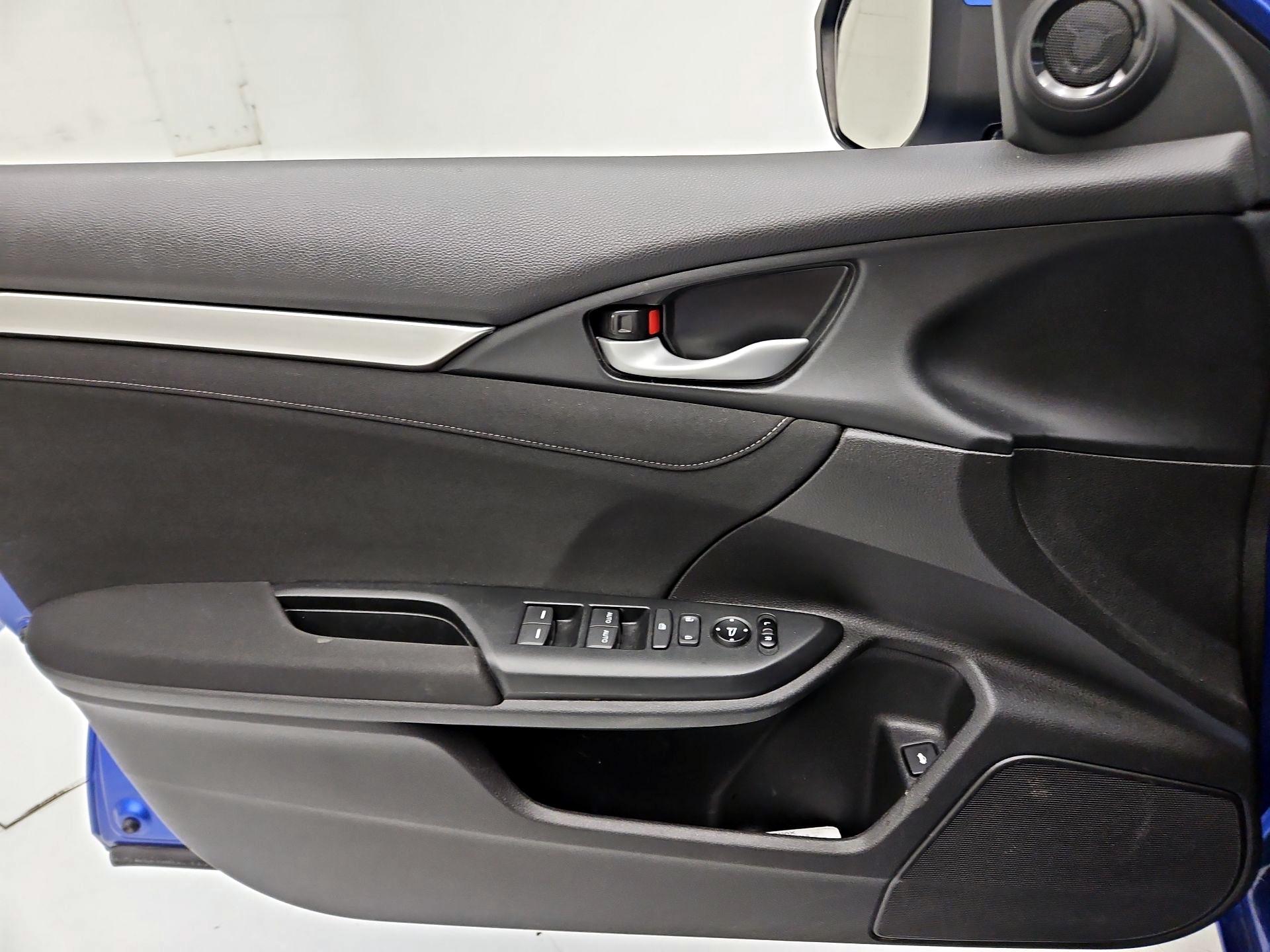 Thumbnail: 2017 Honda Civic - 12