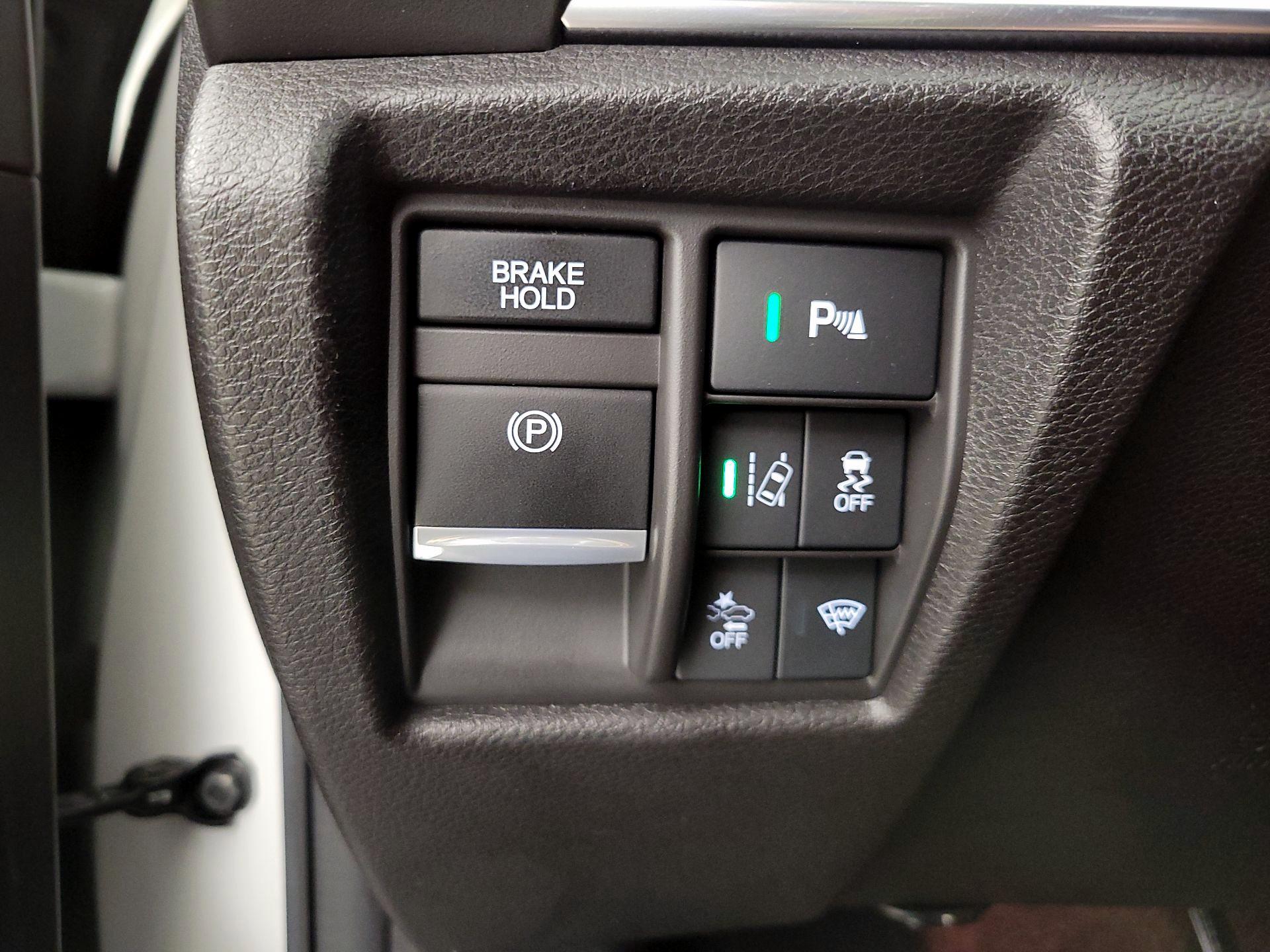 Thumbnail: 2020 Acura MDX - 13