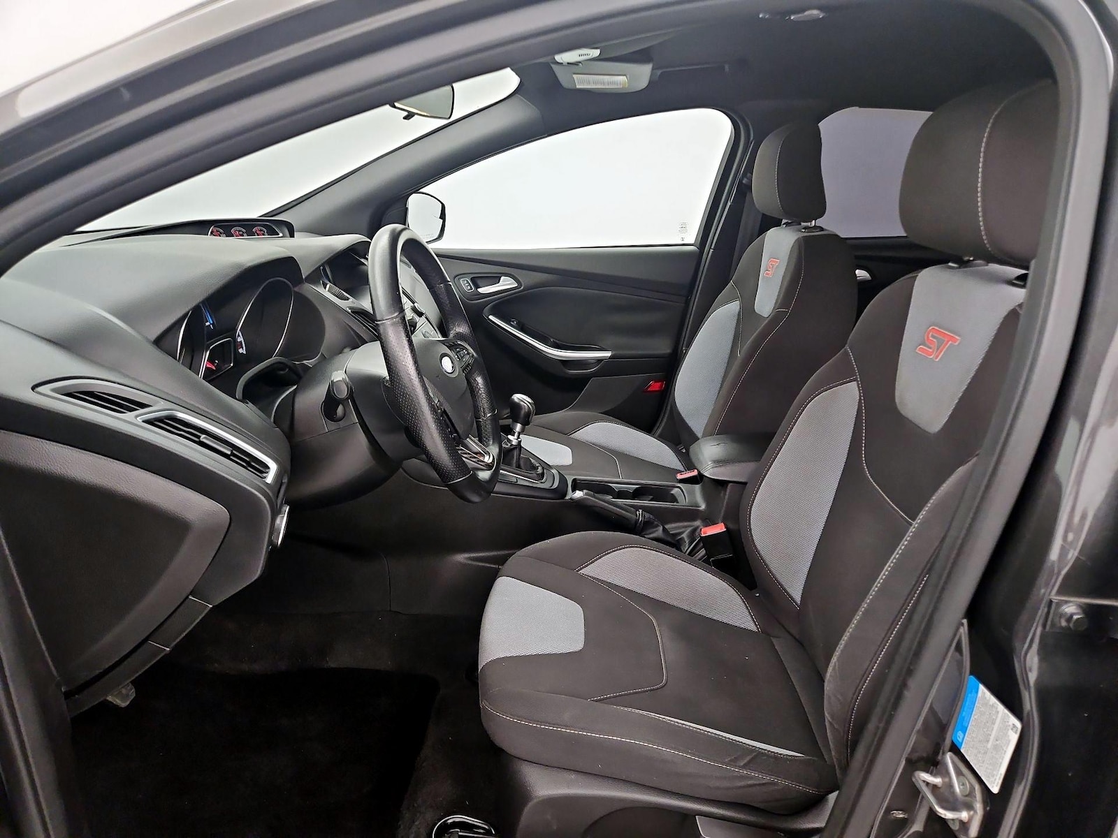 2015 Ford Focus ST - Photo 12