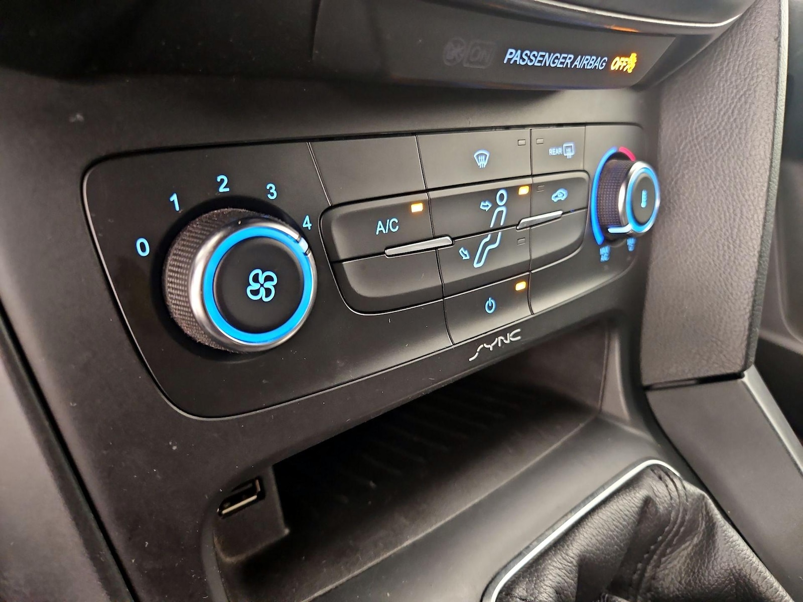 2015 Ford Focus ST - Photo 17