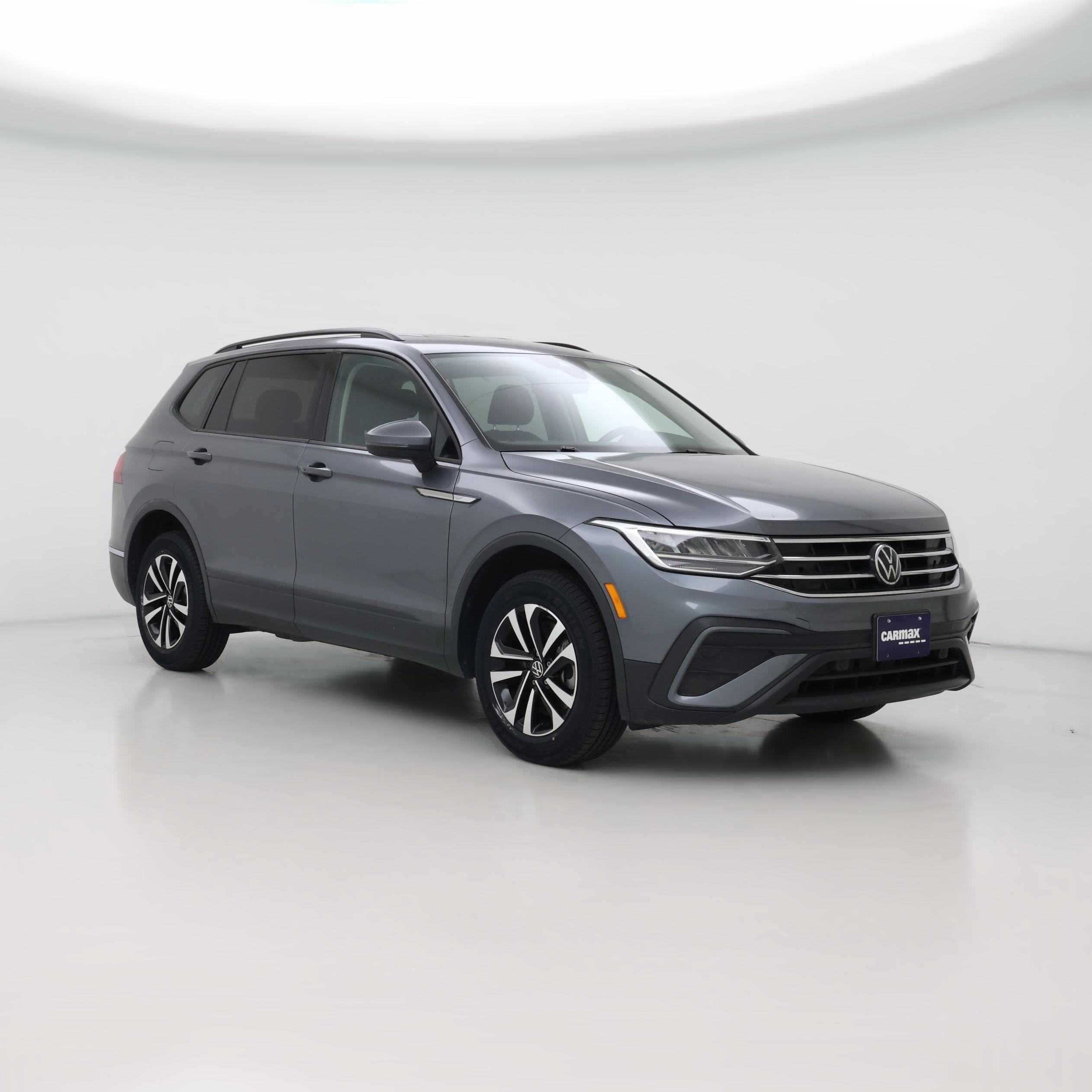 Thumbnail: 2022 Volkswagen Tiguan - 1