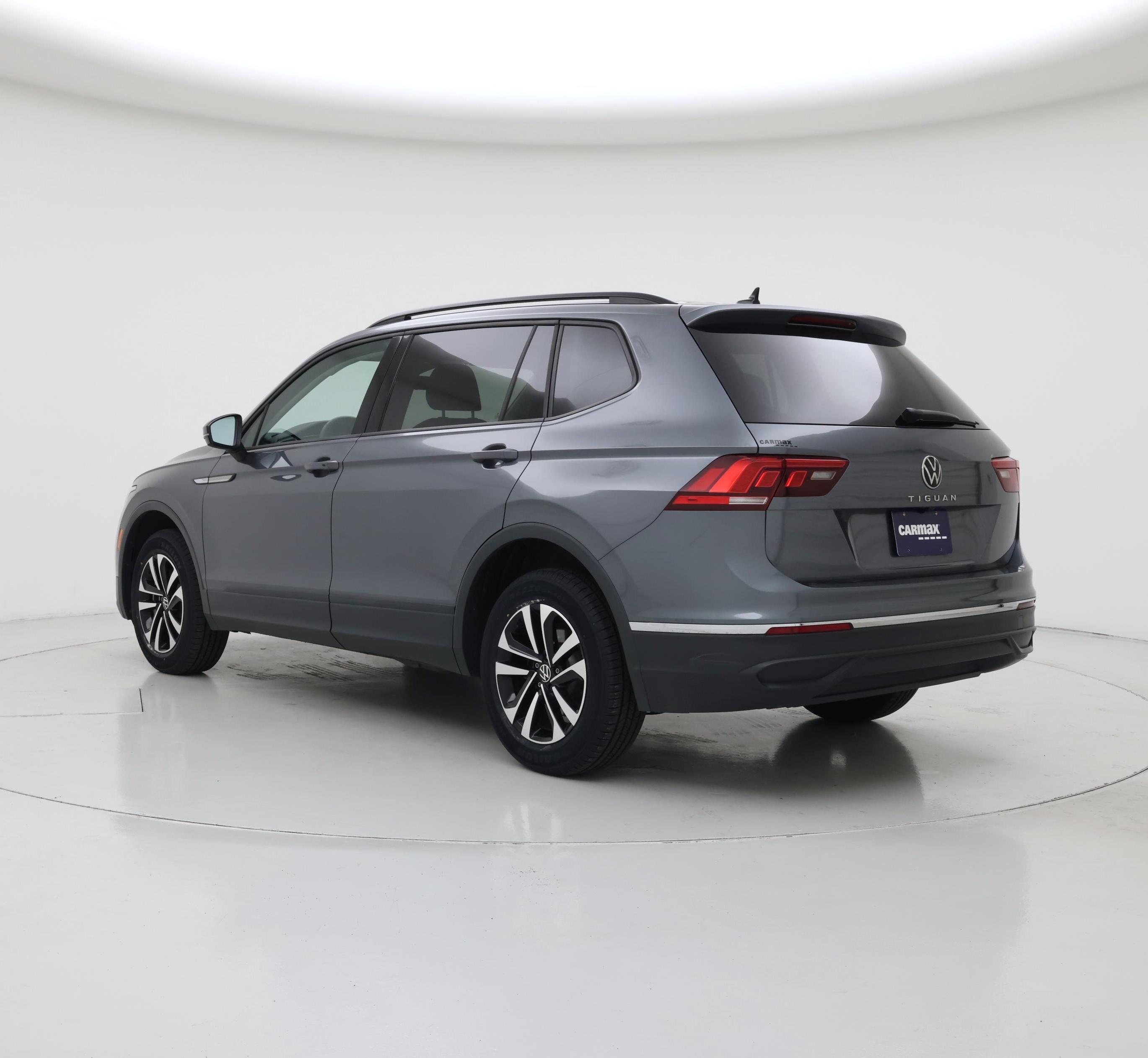 Thumbnail: 2022 Volkswagen Tiguan - 2