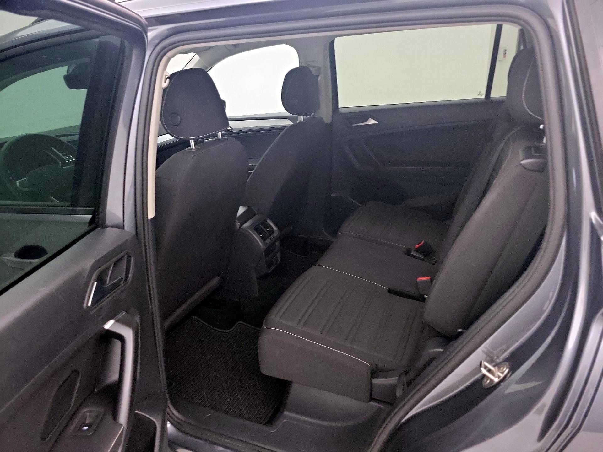 Thumbnail: 2022 Volkswagen Tiguan - 19
