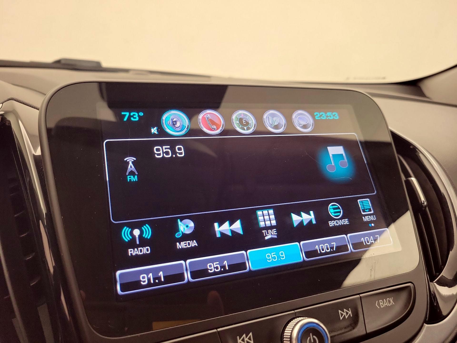 Thumbnail: 2017 Chevrolet Volt - 15