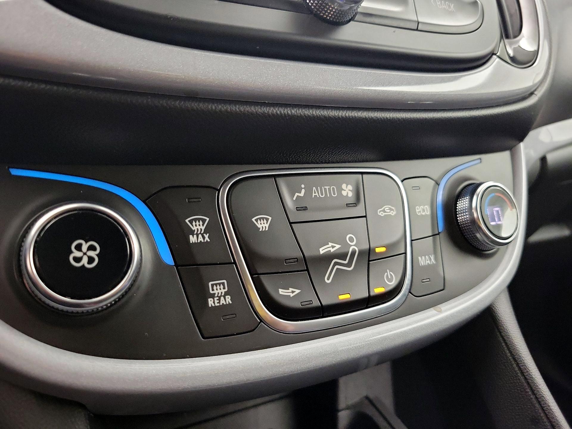 Thumbnail: 2017 Chevrolet Volt - 16