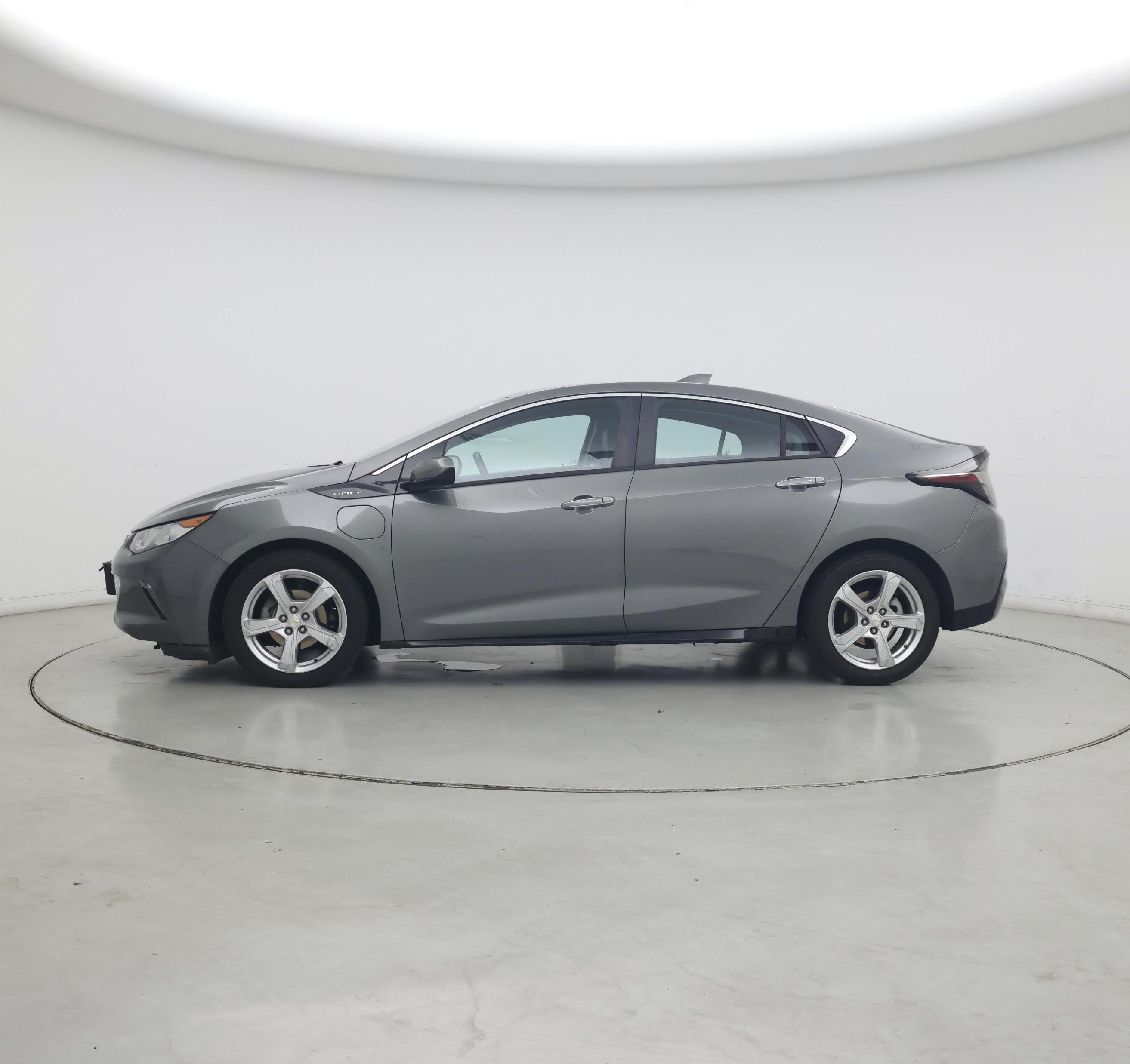 Thumbnail: 2017 Chevrolet Volt - 3