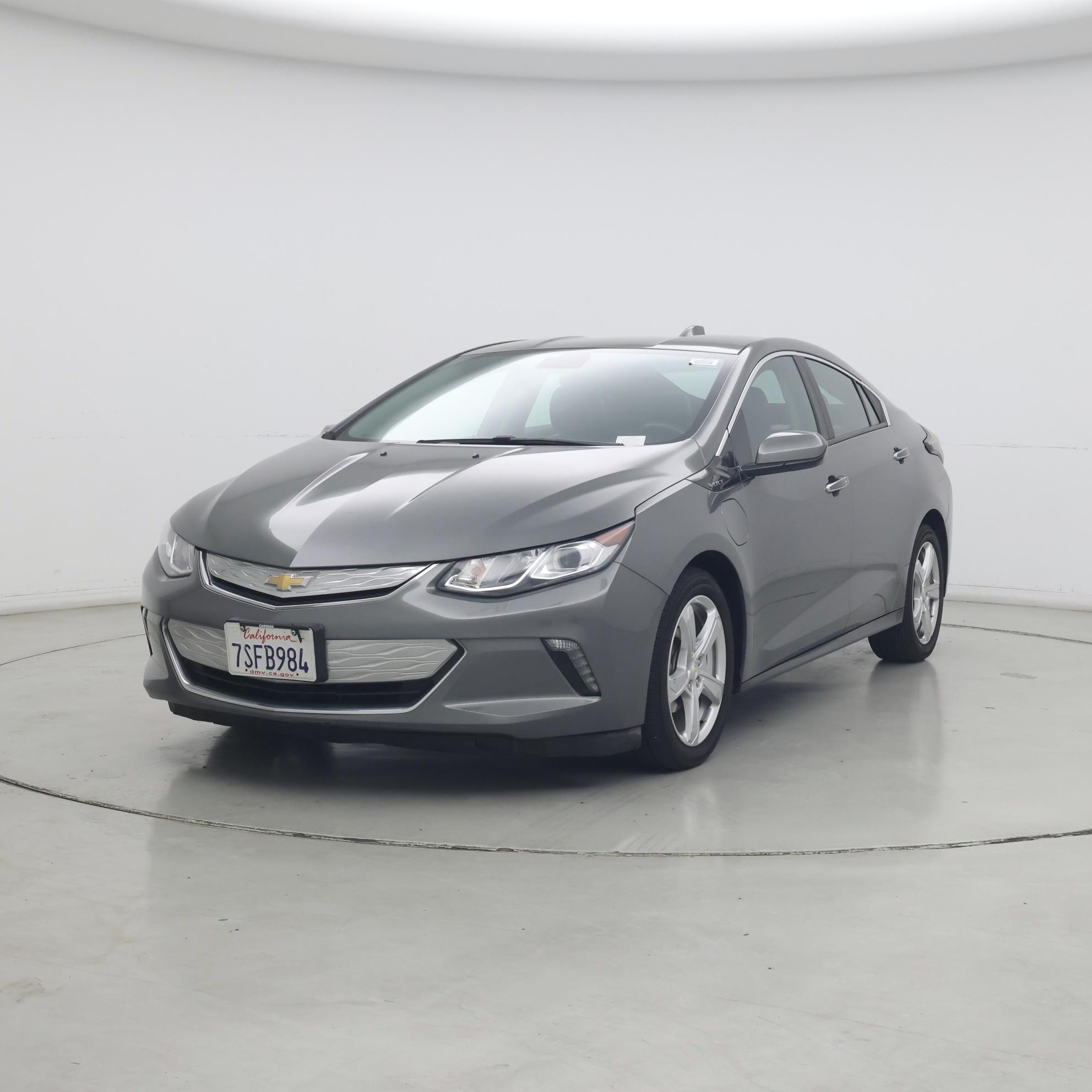 Thumbnail: 2017 Chevrolet Volt - 4