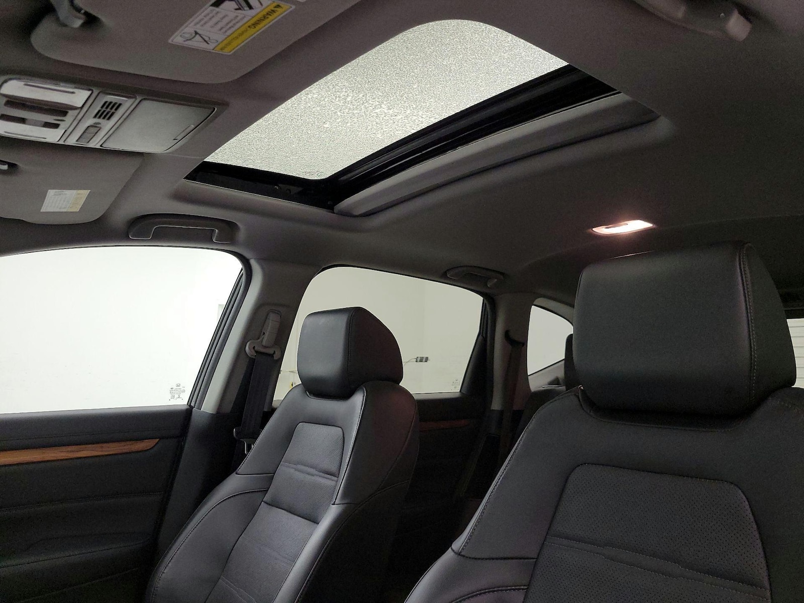 Sunroof(s) & Overhead Airbags
