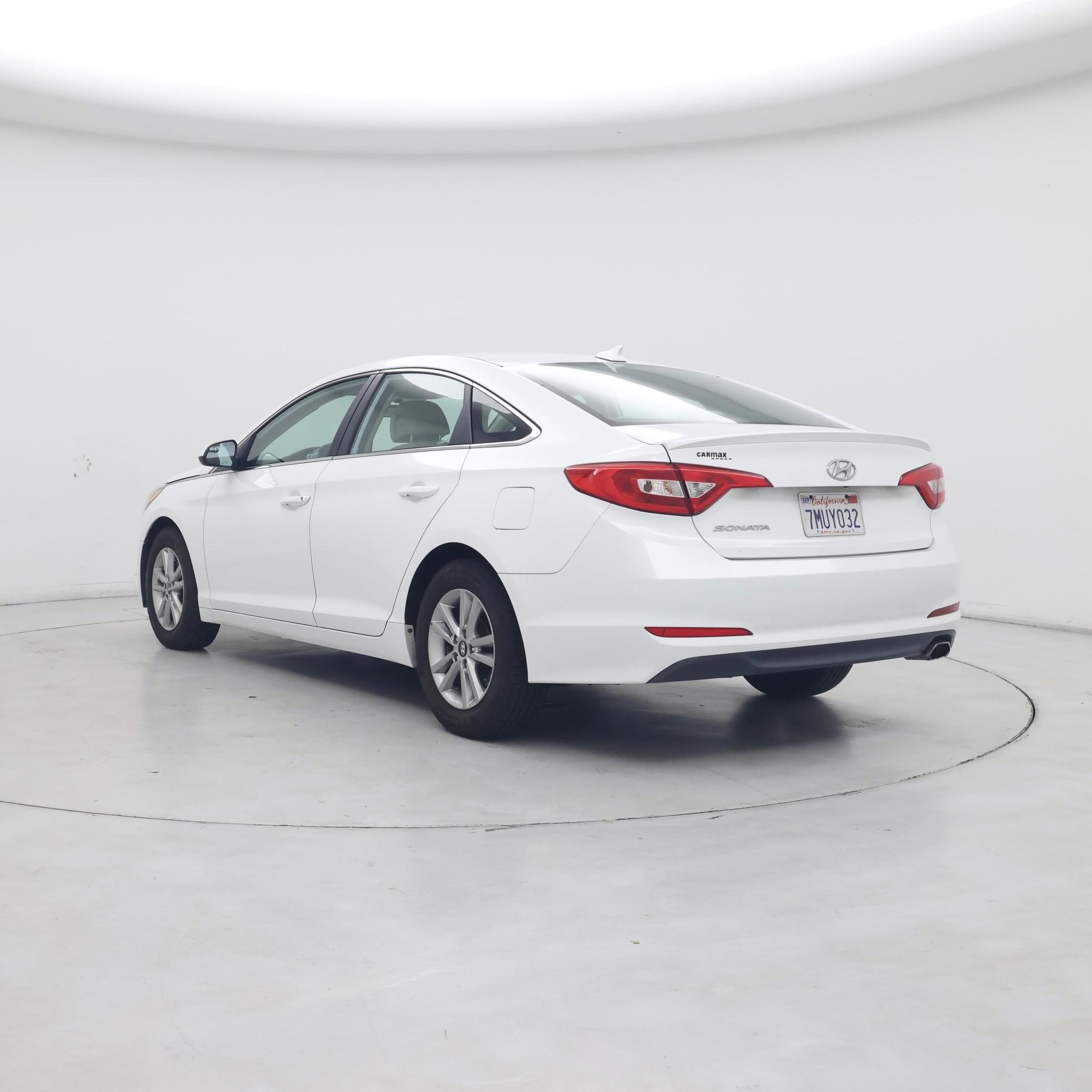 Thumbnail: 2015 Hyundai Sonata - 2