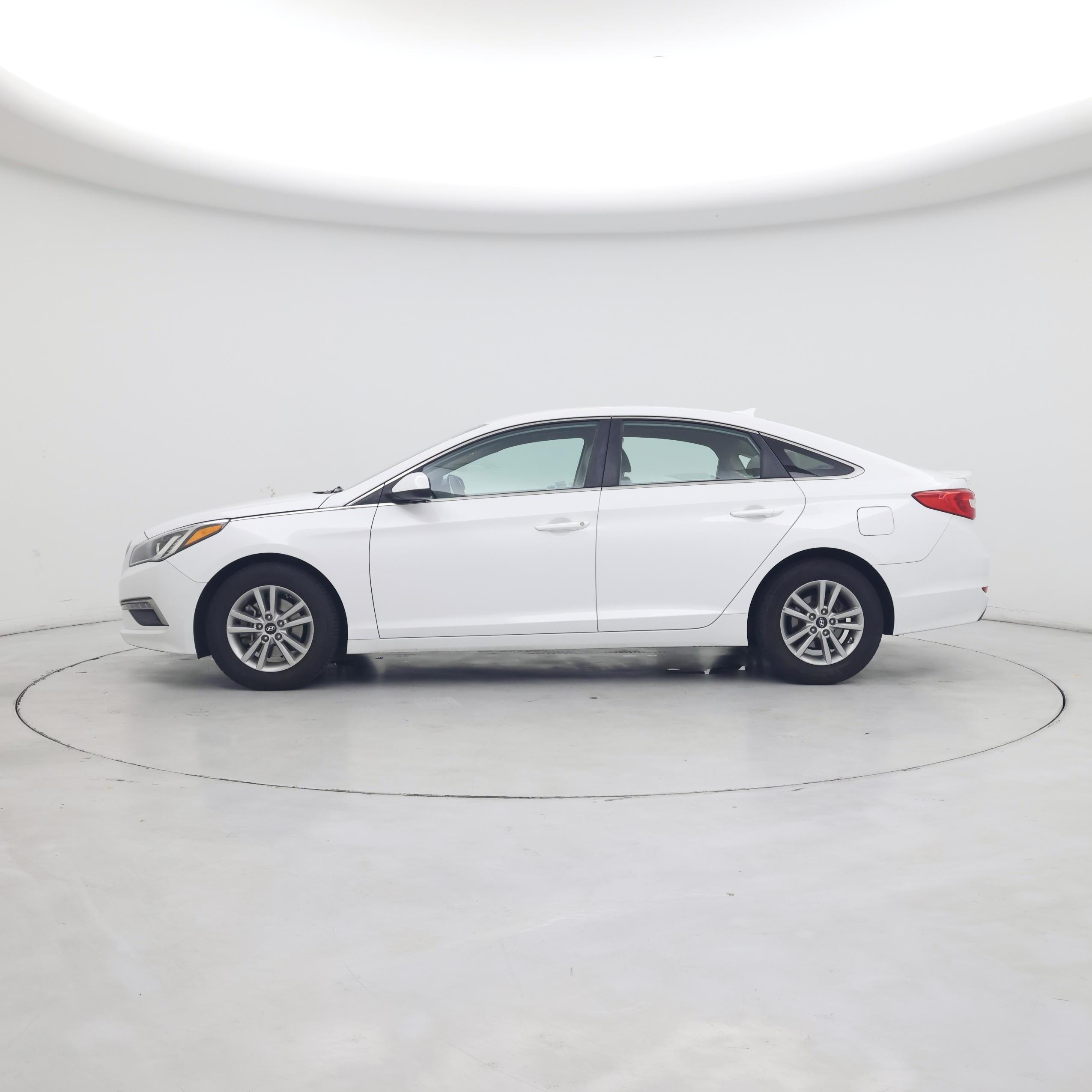 Thumbnail: 2015 Hyundai Sonata - 3