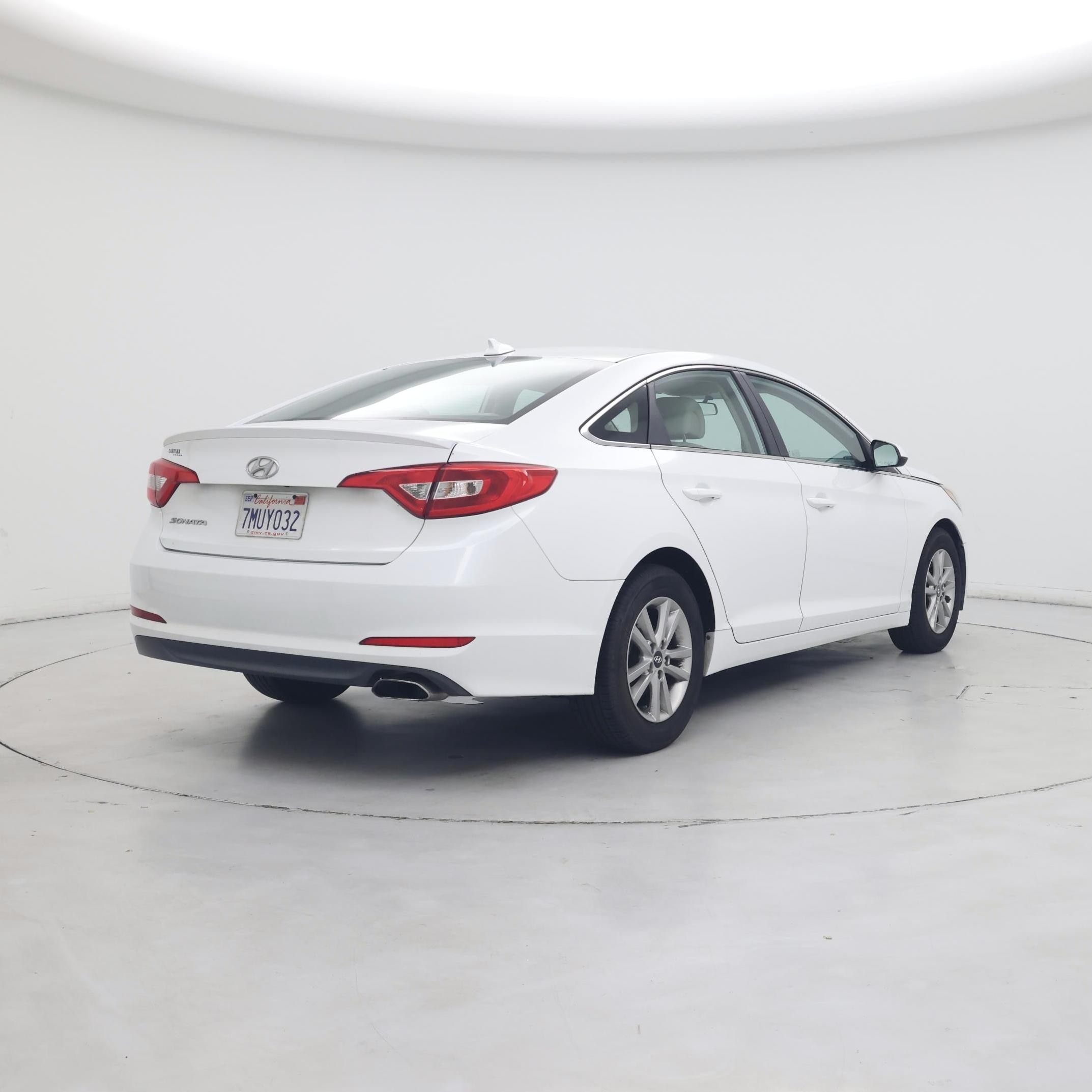 Thumbnail: 2015 Hyundai Sonata - 8