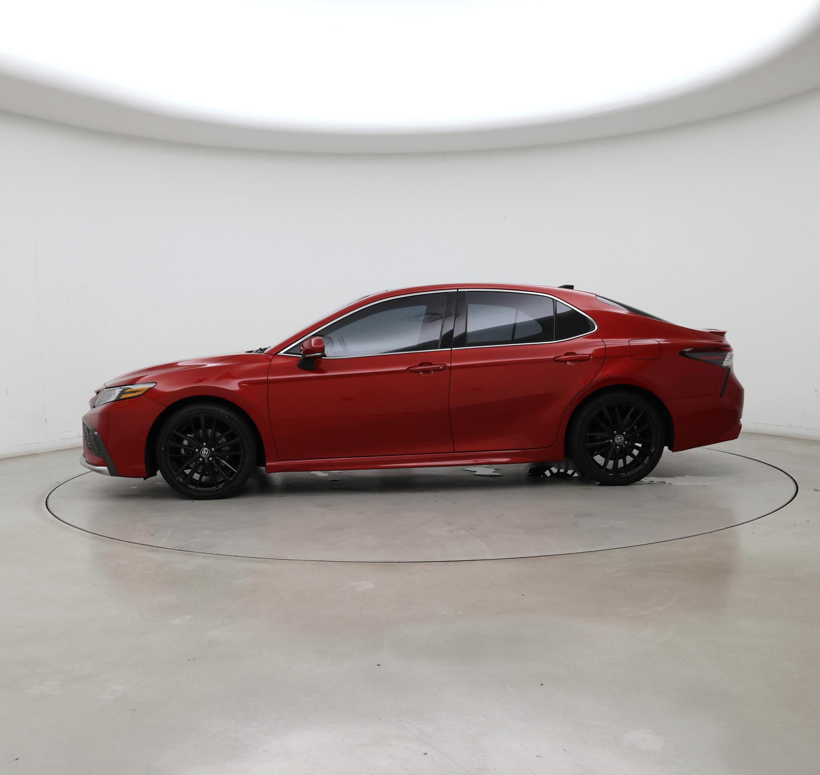 Thumbnail: 2021 Toyota Camry - 3