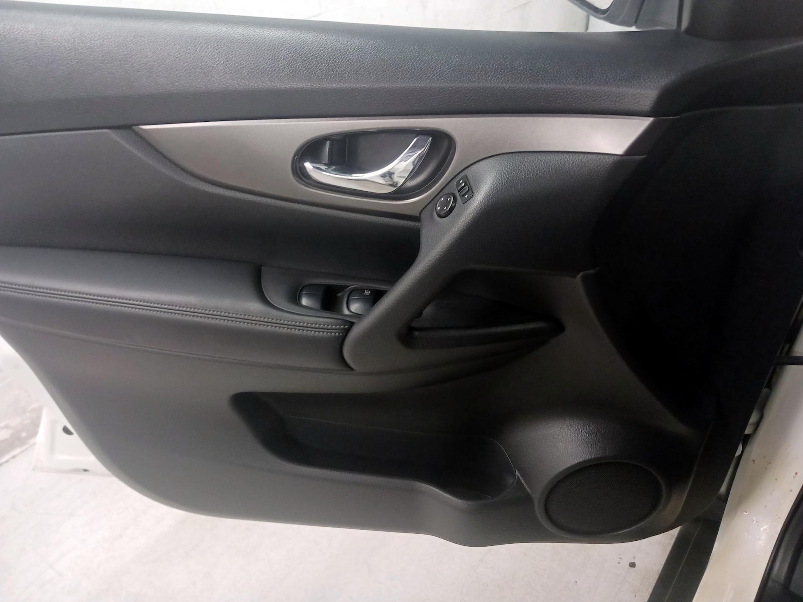 2016 Nissan Rogue S - Photo 13