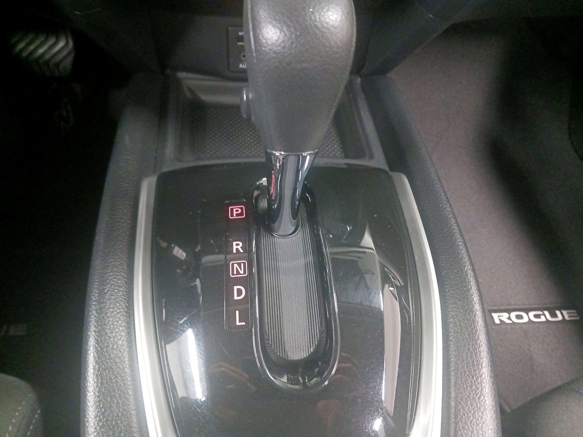 Thumbnail: 2016 Nissan Rogue - 17