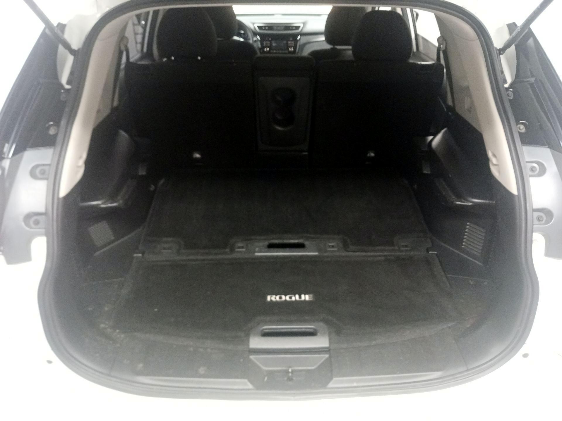 Thumbnail: 2016 Nissan Rogue - 19