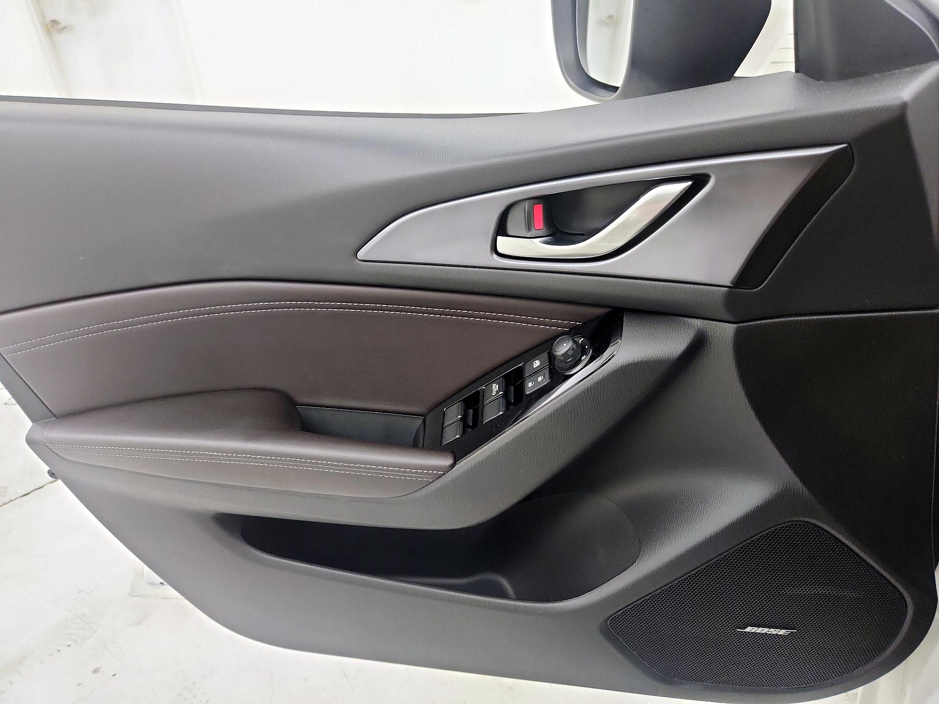 Thumbnail: 2017 Mazda Mazda3 - 12