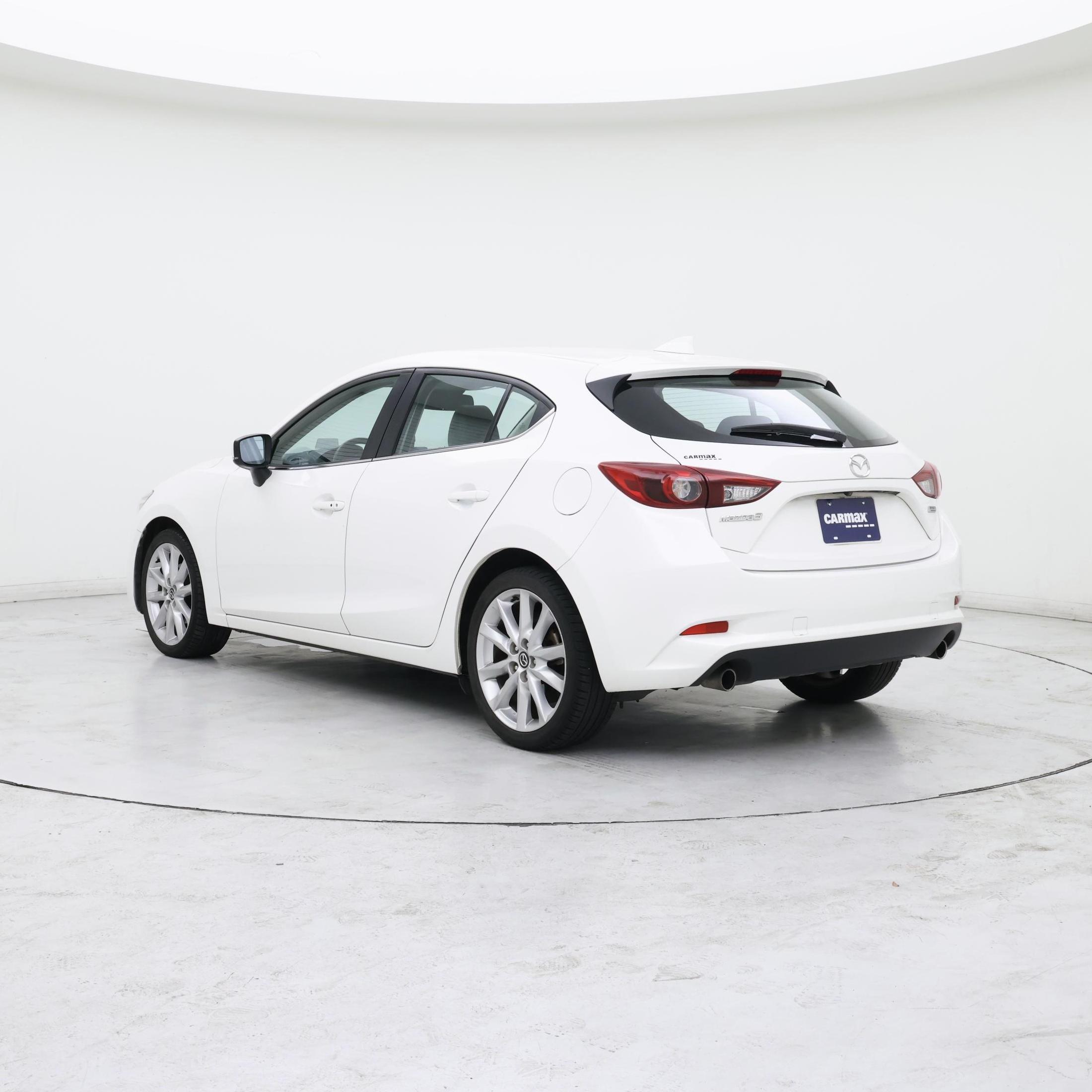 Thumbnail: 2017 Mazda Mazda3 - 2
