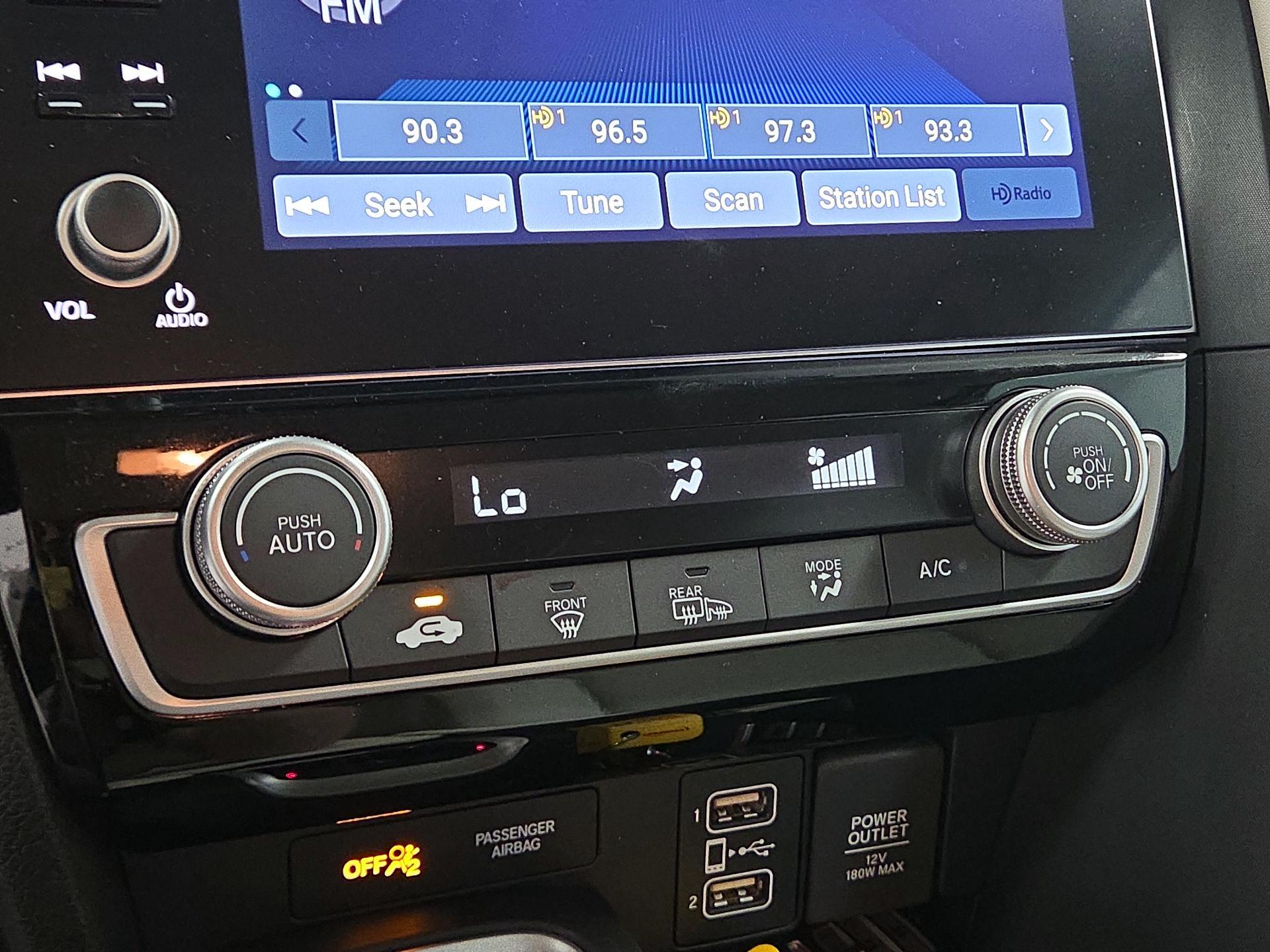 Thumbnail: 2021 Honda Insight - 16