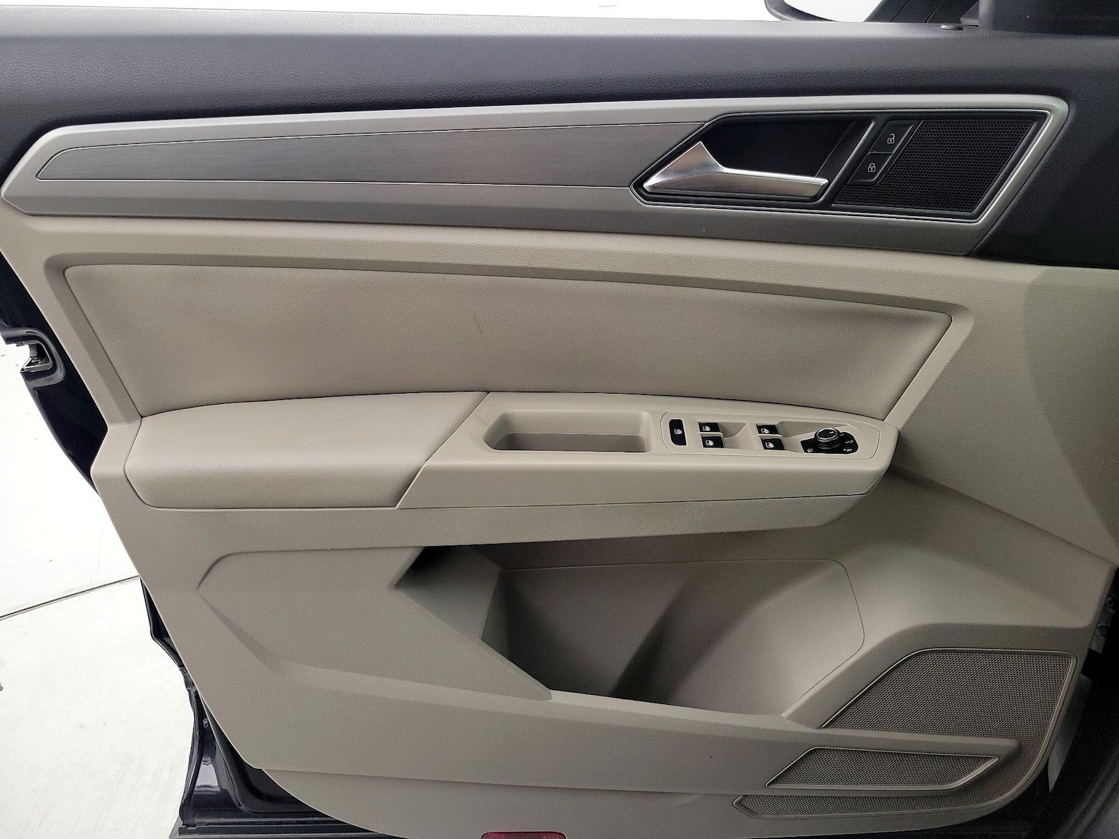 2018 Volkswagen Atlas SE - Photo 13