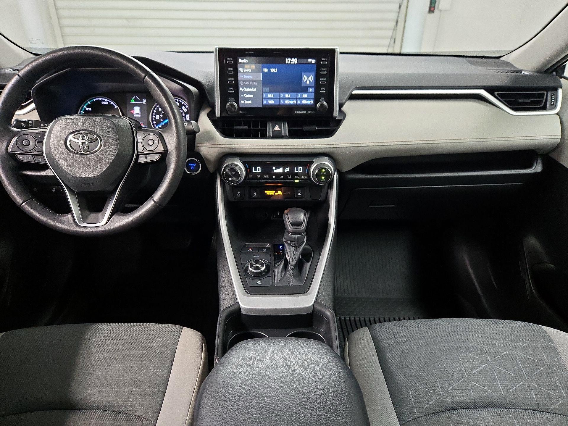 Thumbnail: 2021 Toyota RAV4 - 9