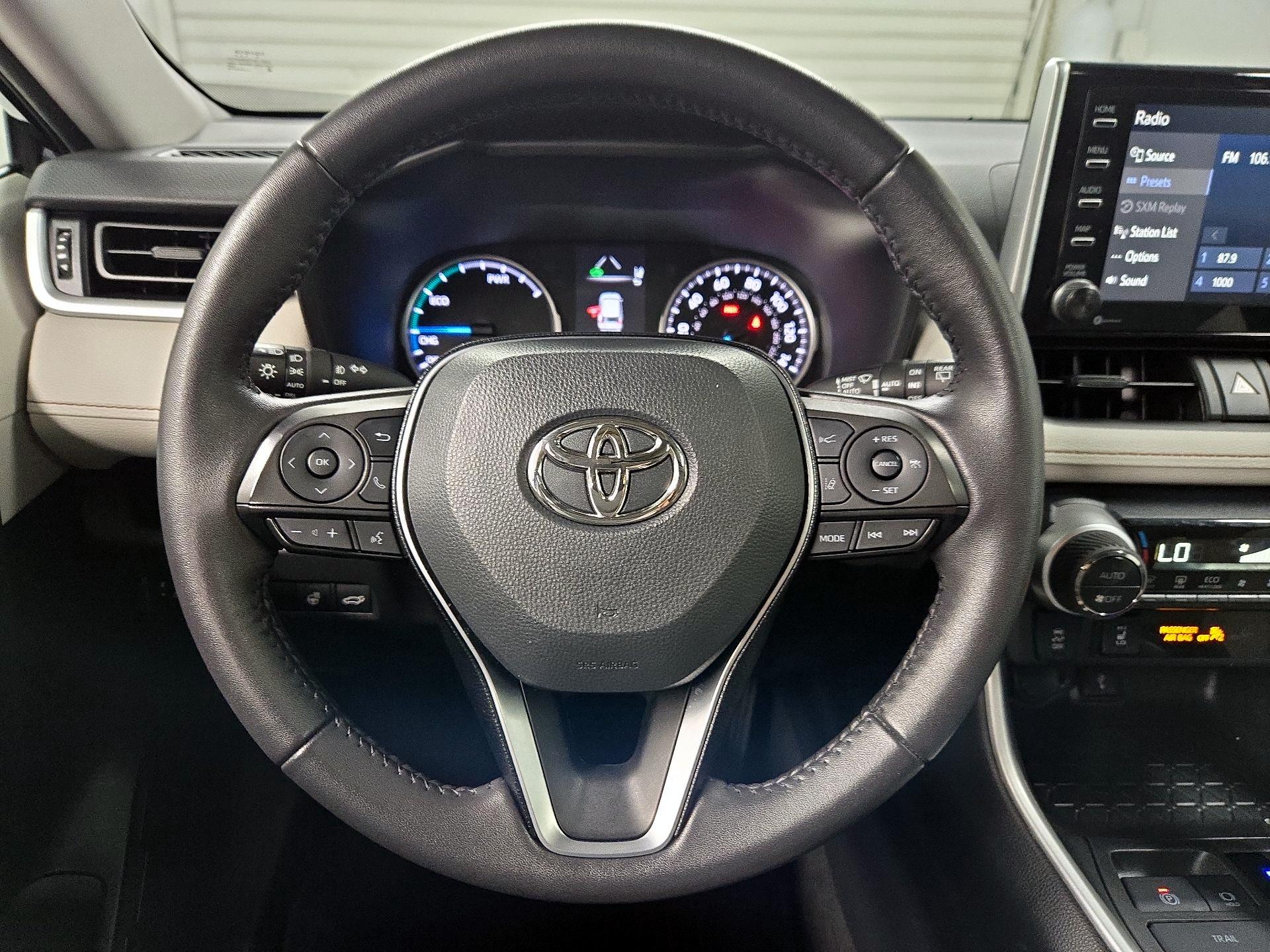 Thumbnail: 2021 Toyota RAV4 - 10