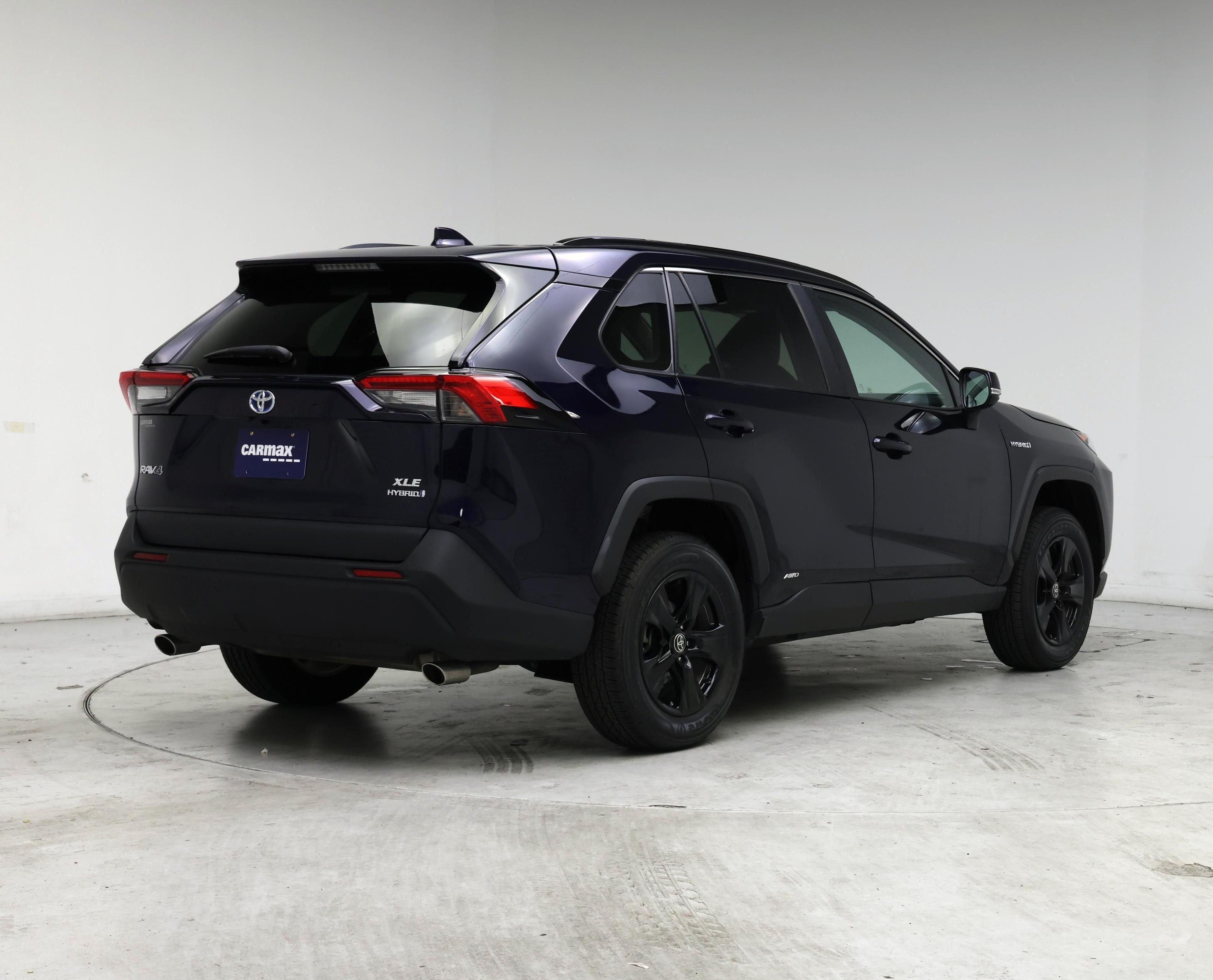 Thumbnail: 2021 Toyota RAV4 - 8