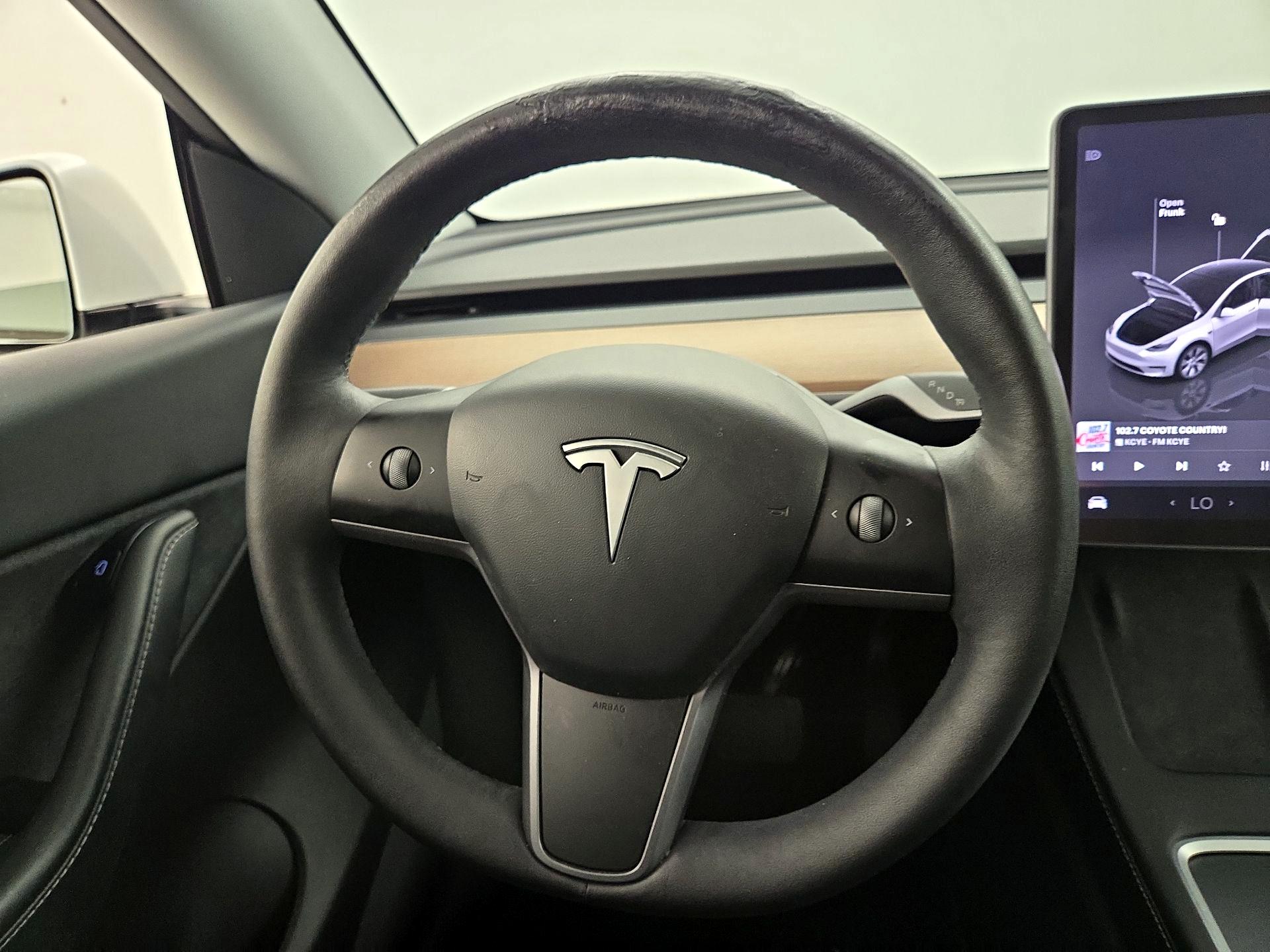 Thumbnail: 2022 Tesla Model Y - 10