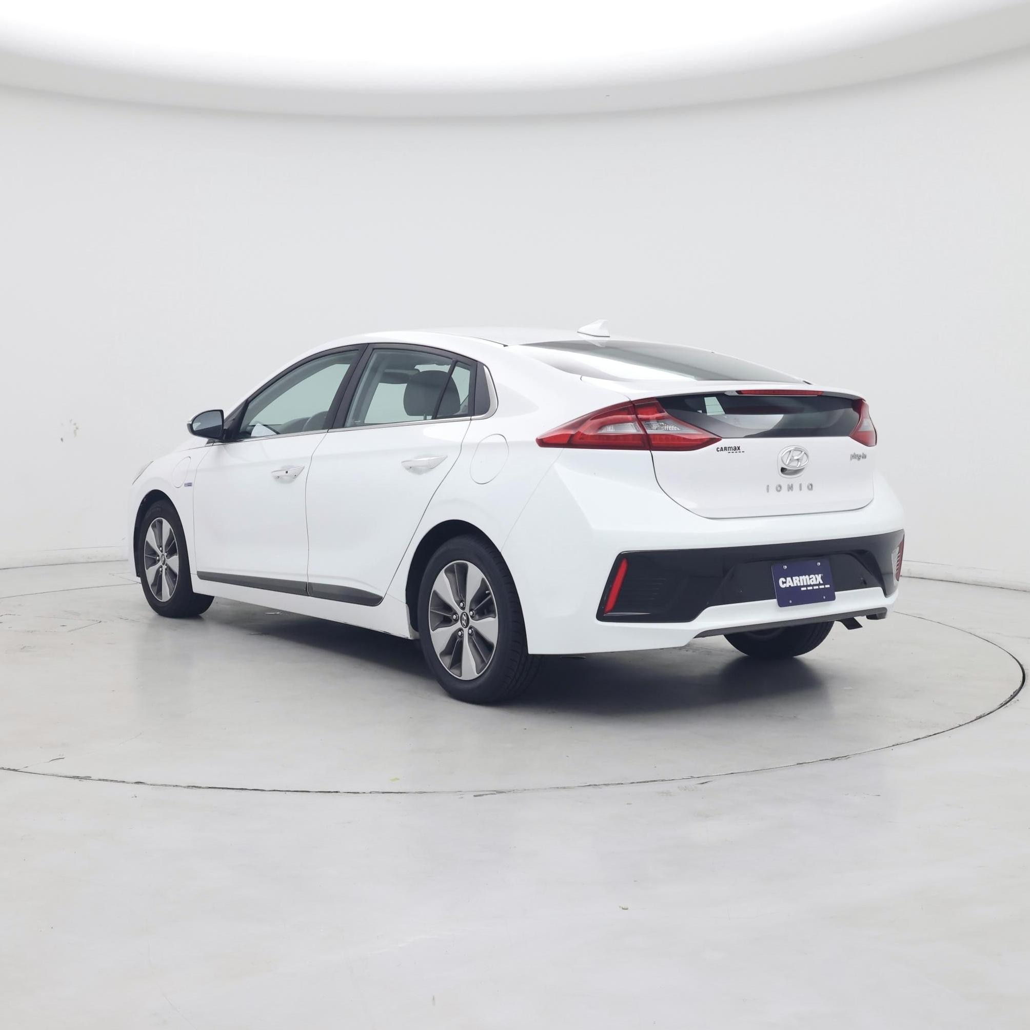 Thumbnail: 2018 Hyundai Ioniq - 2