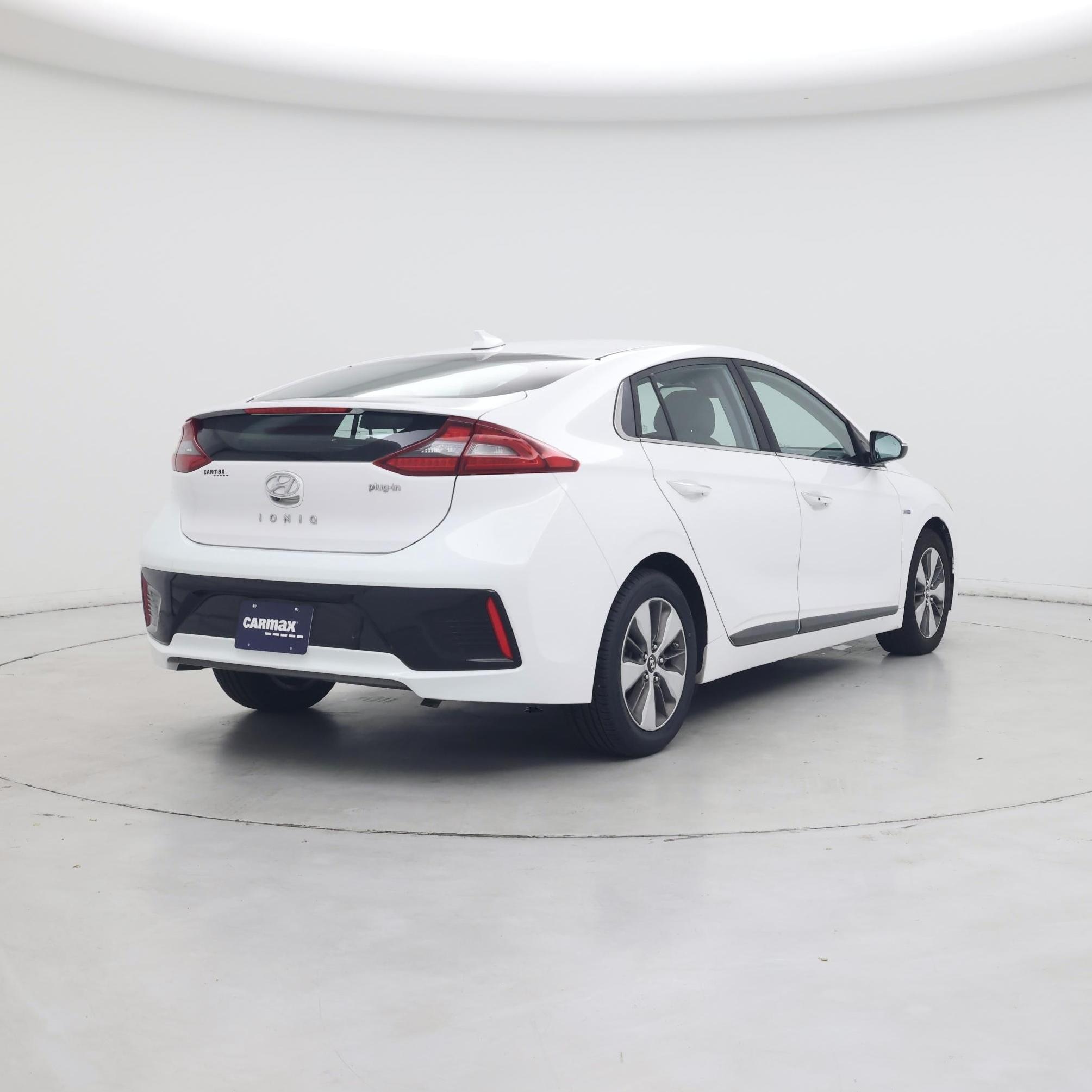Thumbnail: 2018 Hyundai Ioniq - 8