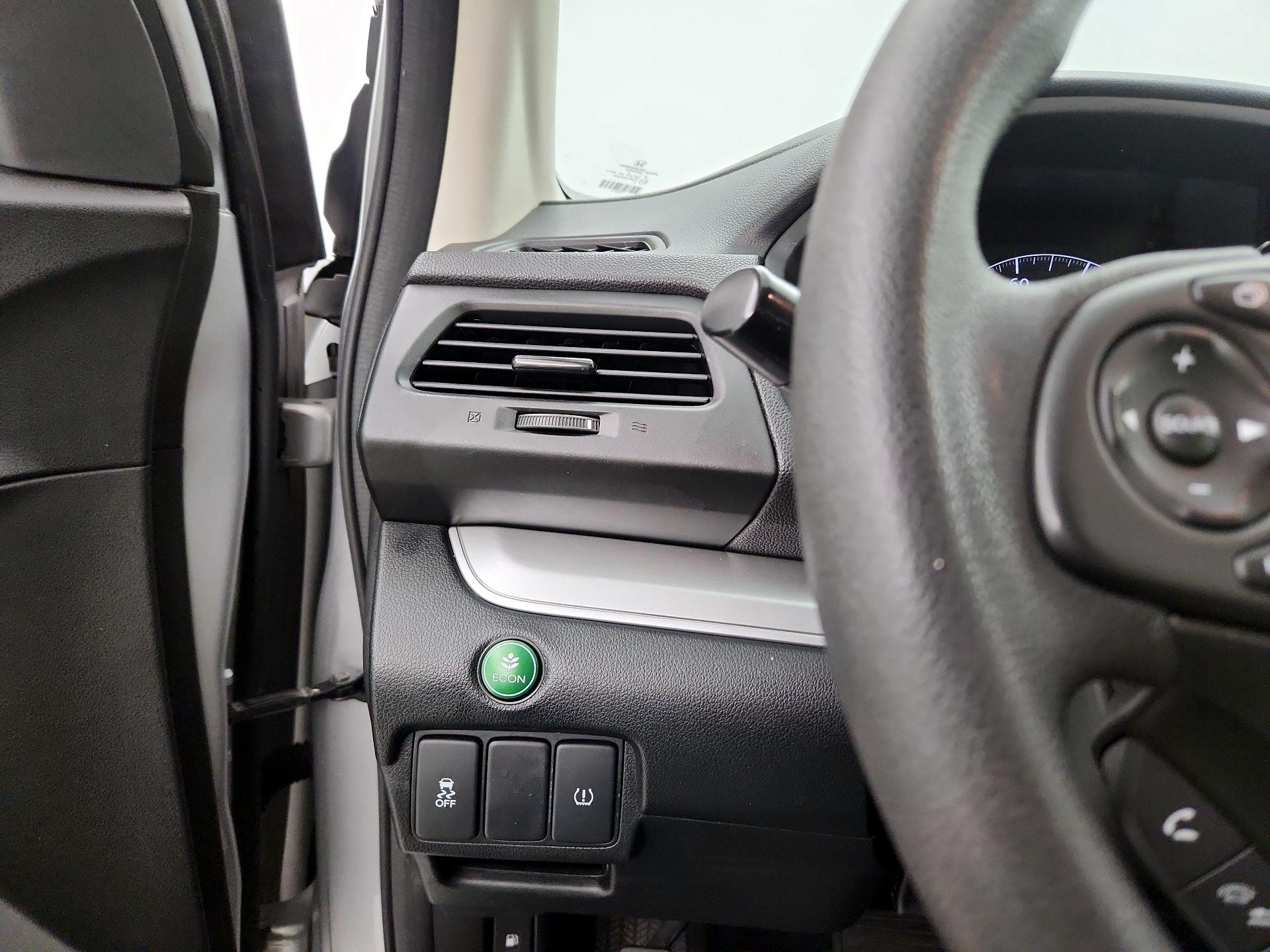 Thumbnail: 2016 Honda CR-V - 13