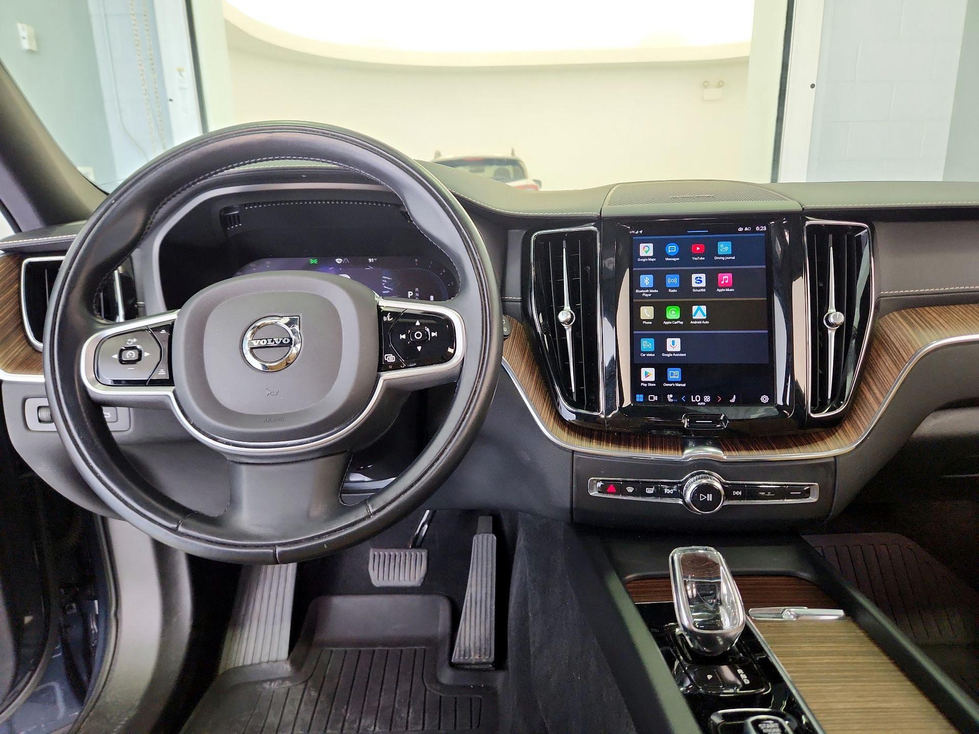 Thumbnail: 2022 Volvo XC60 - 9