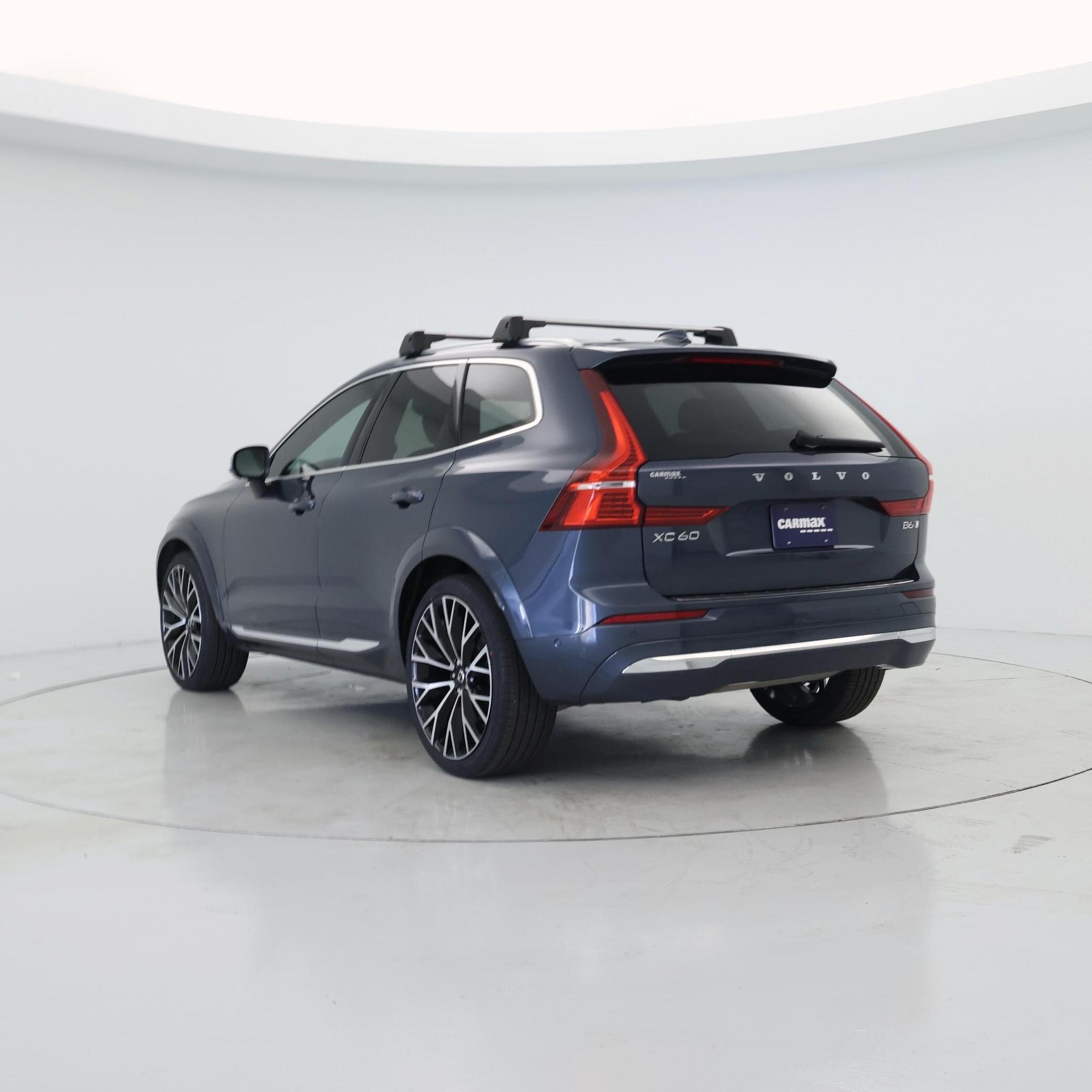 Thumbnail: 2022 Volvo XC60 - 2