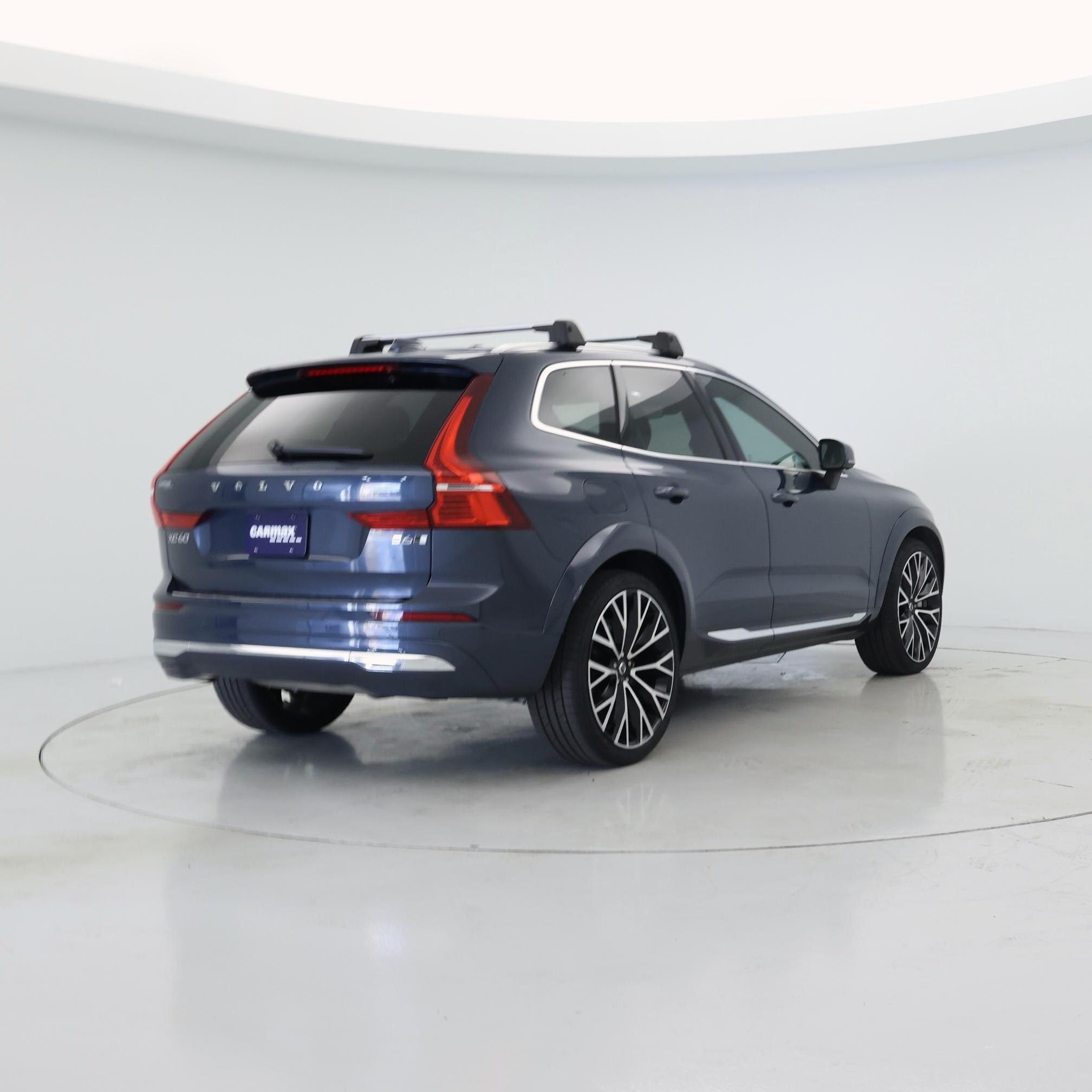 Thumbnail: 2022 Volvo XC60 - 8