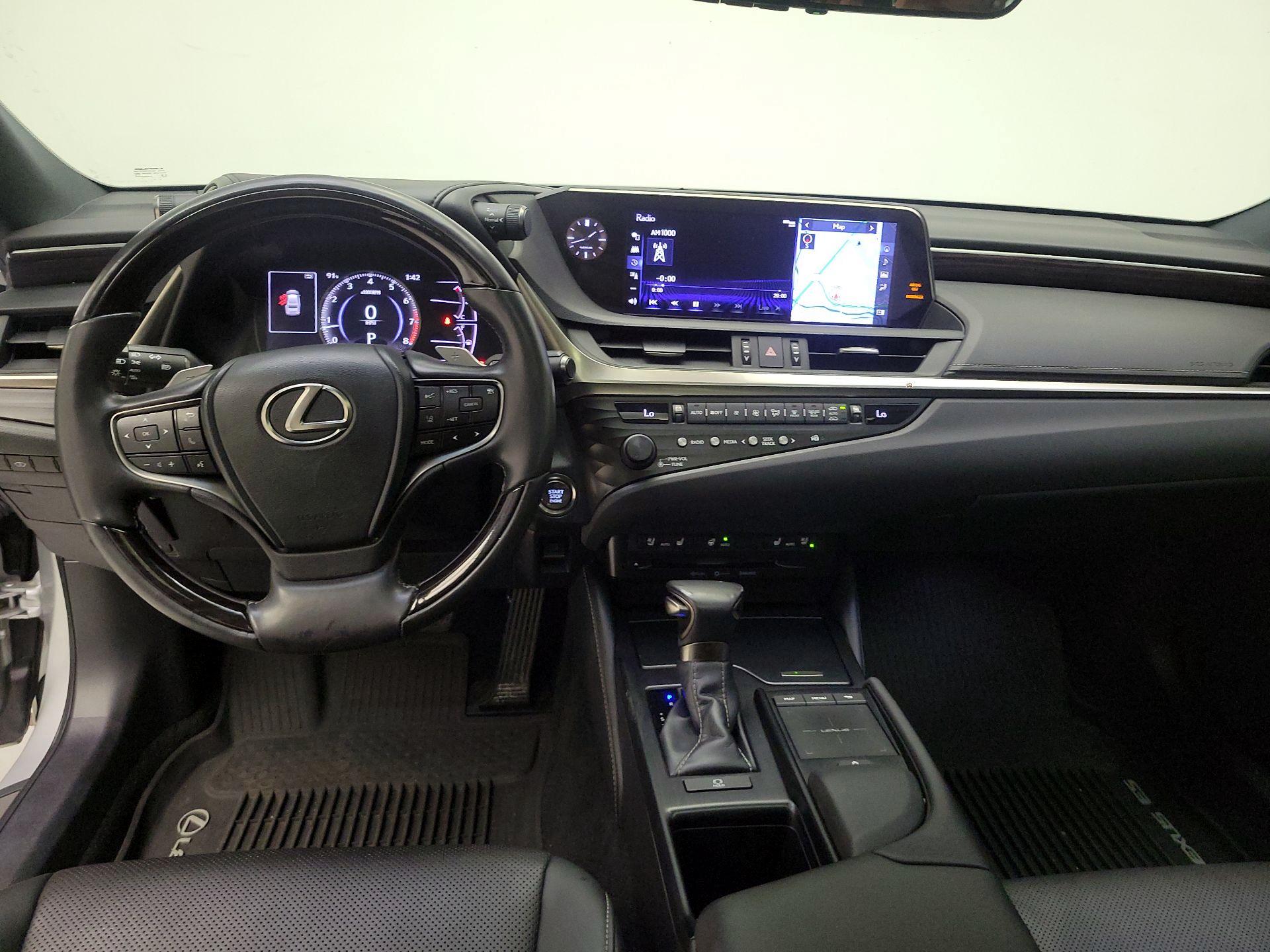 Thumbnail: 2019 Lexus ES - 9