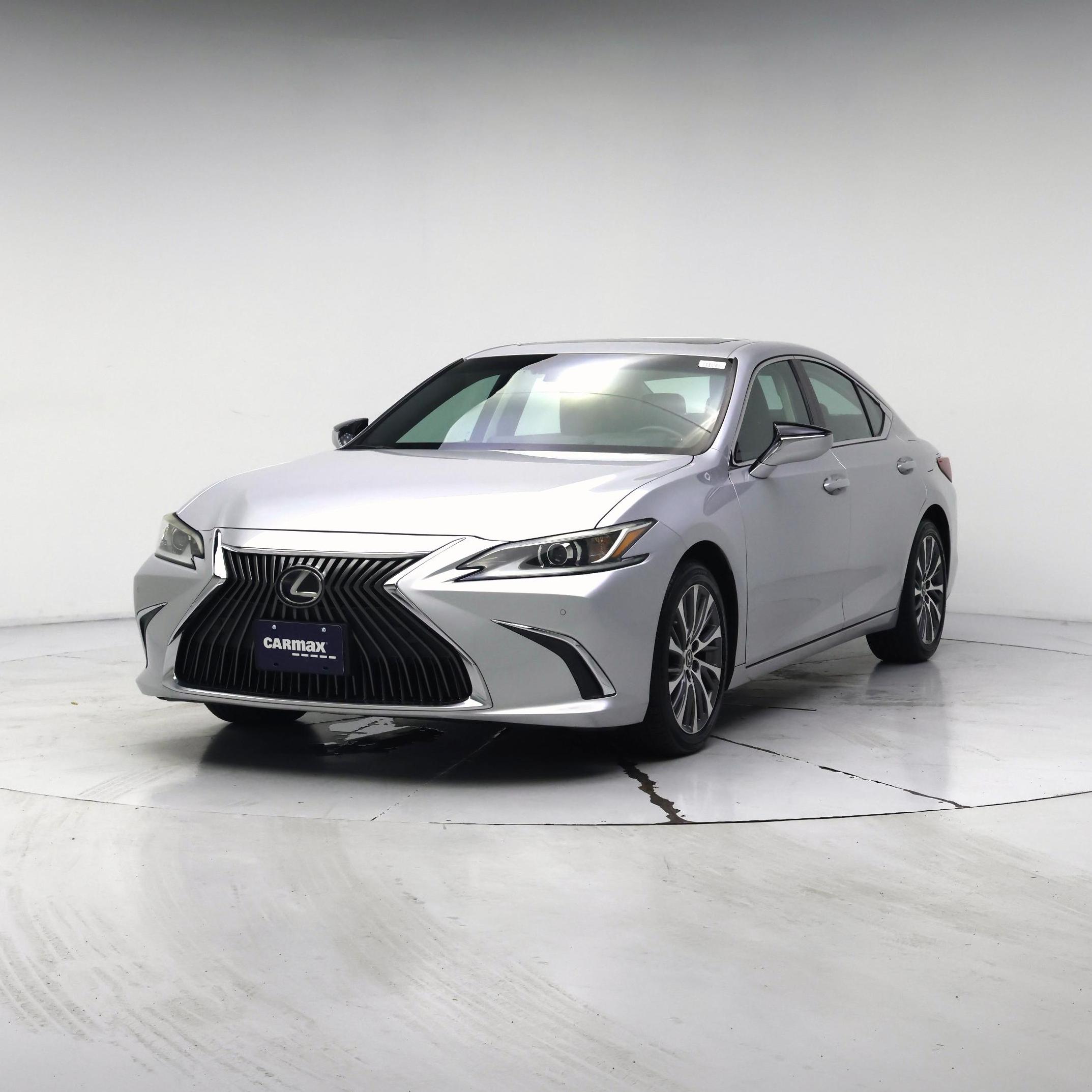 Thumbnail: 2019 Lexus ES - 4