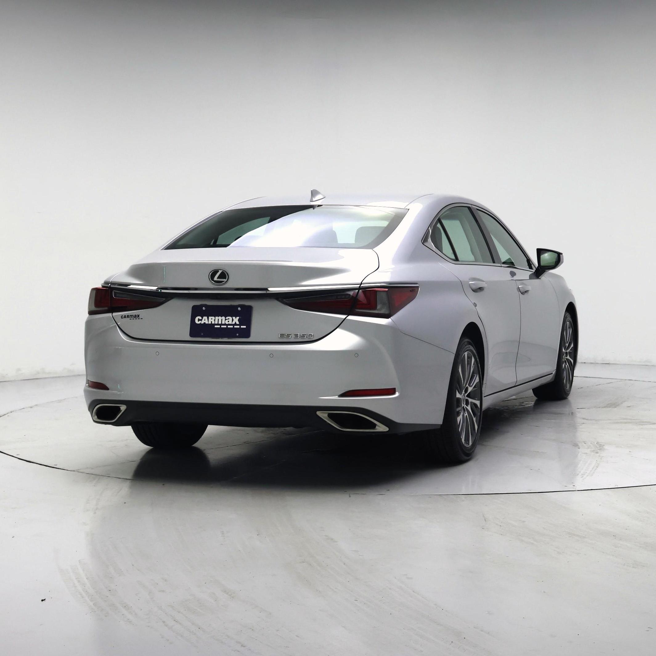 Thumbnail: 2019 Lexus ES - 8