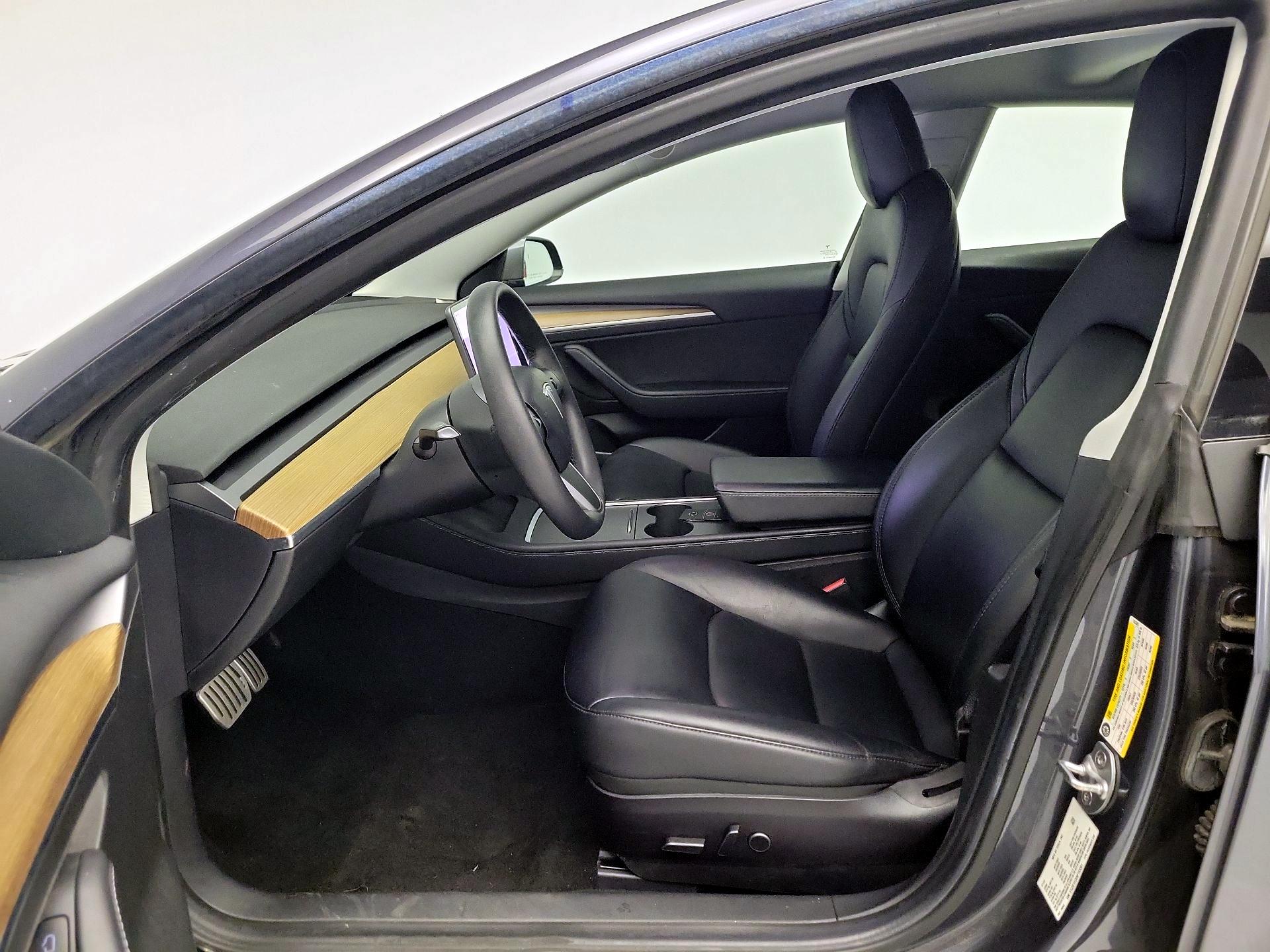 Thumbnail: 2022 Tesla Model 3 - 11