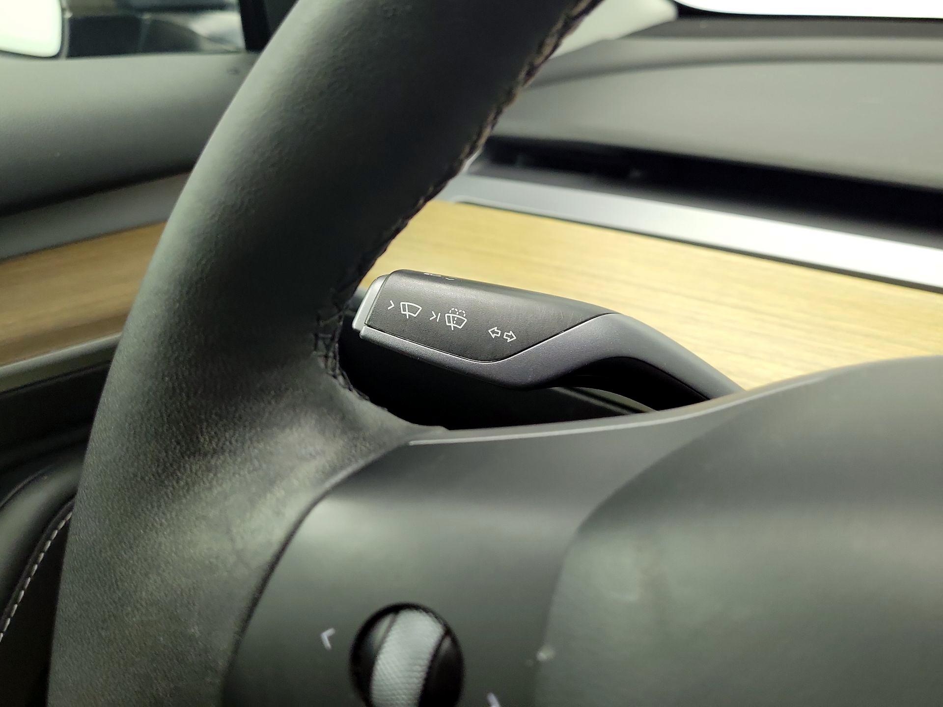 Thumbnail: 2022 Tesla Model 3 - 13