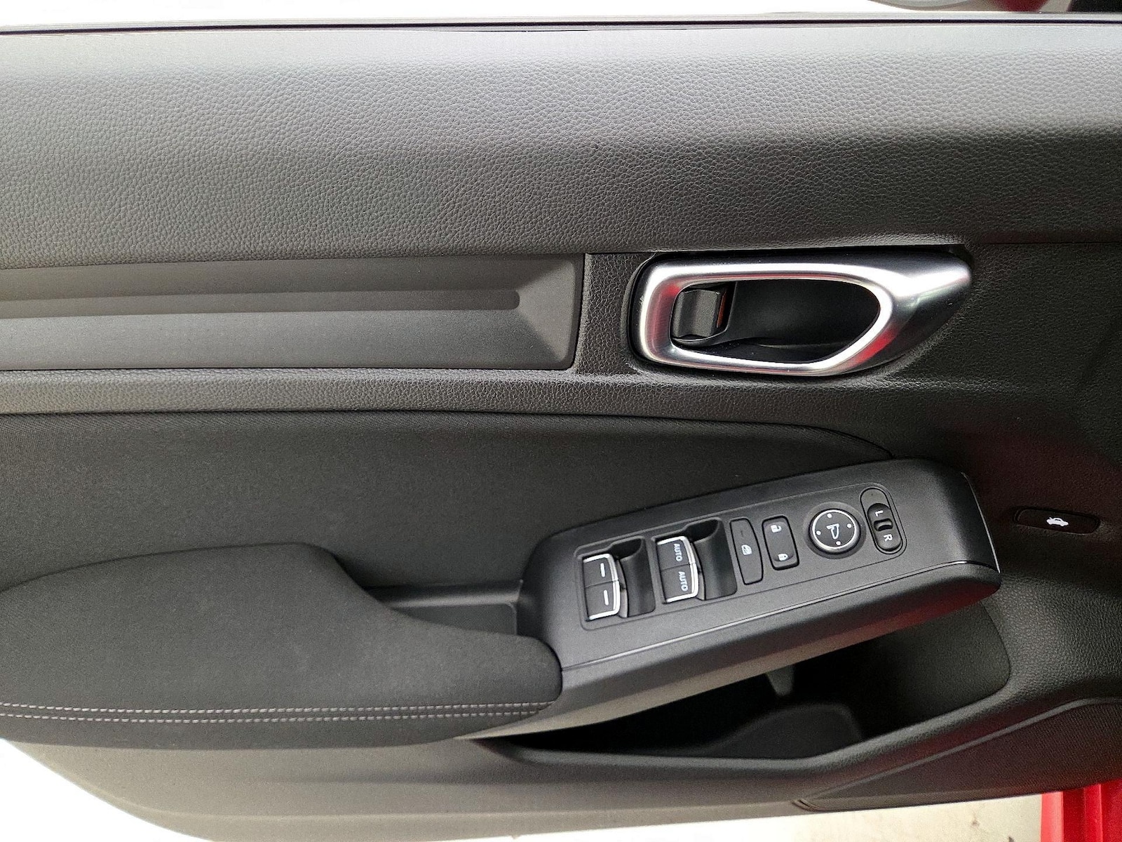 2025 Honda Civic Sport - Photo 13