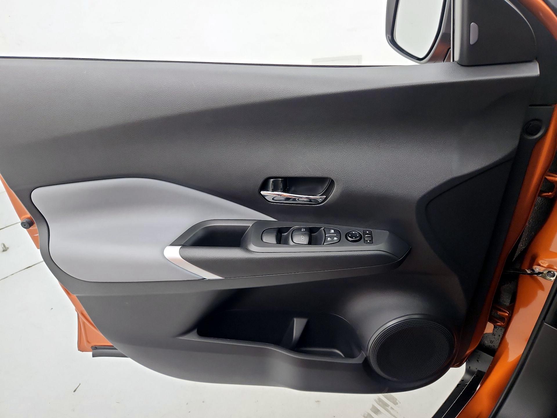 Thumbnail: 2023 Nissan Kicks - 12