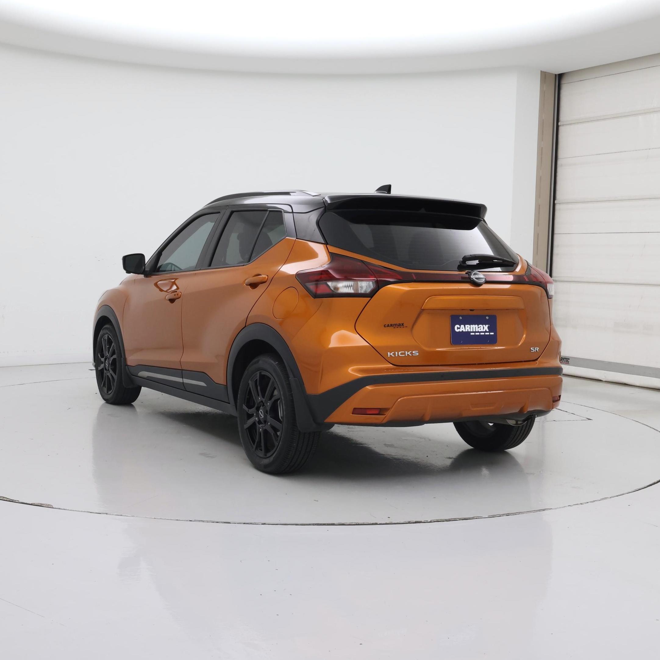 Thumbnail: 2023 Nissan Kicks - 2