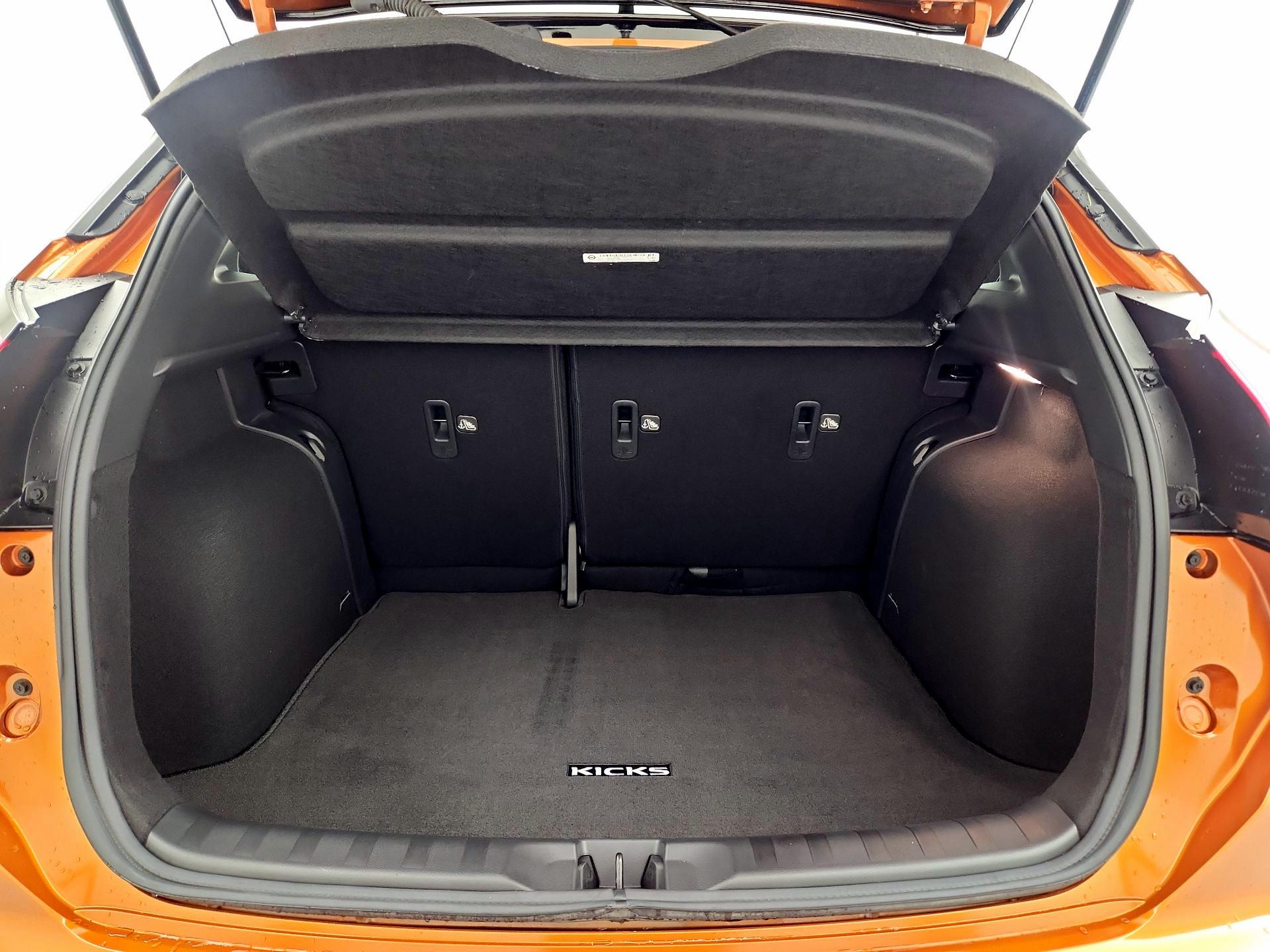 Thumbnail: 2023 Nissan Kicks - 20