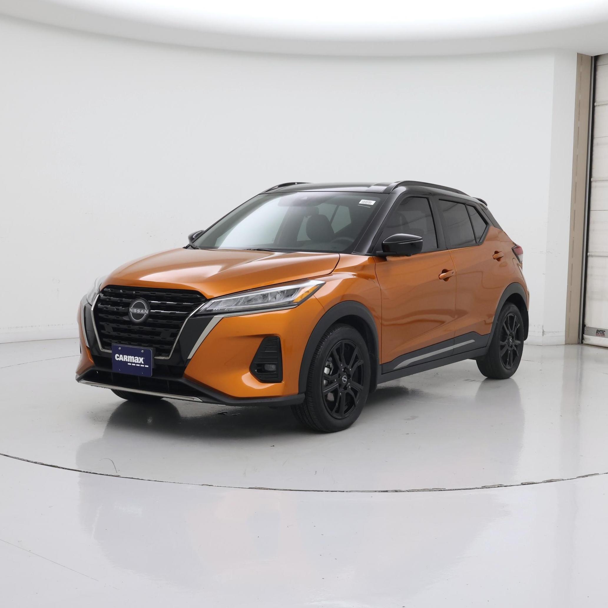 Thumbnail: 2023 Nissan Kicks - 4