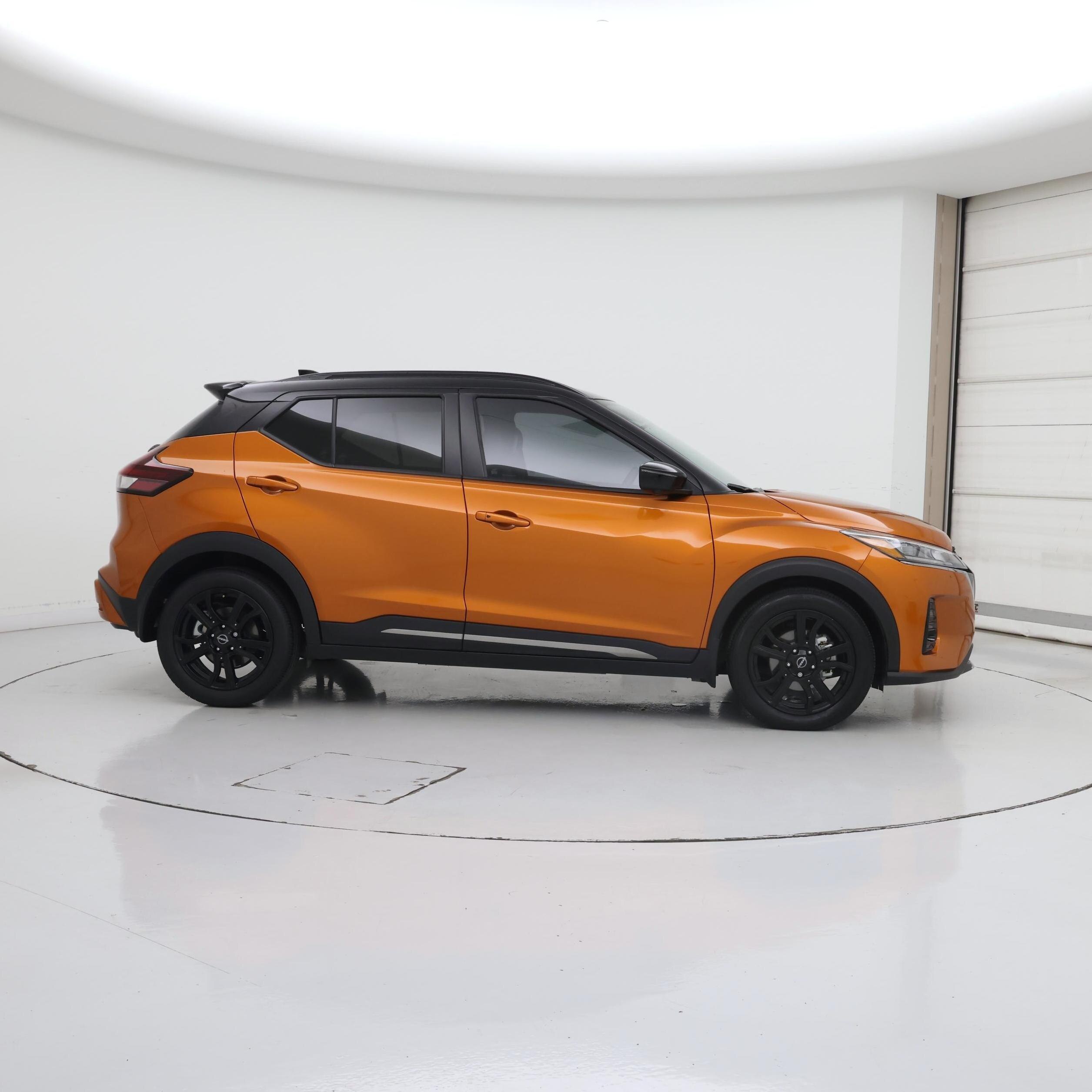 Thumbnail: 2023 Nissan Kicks - 7