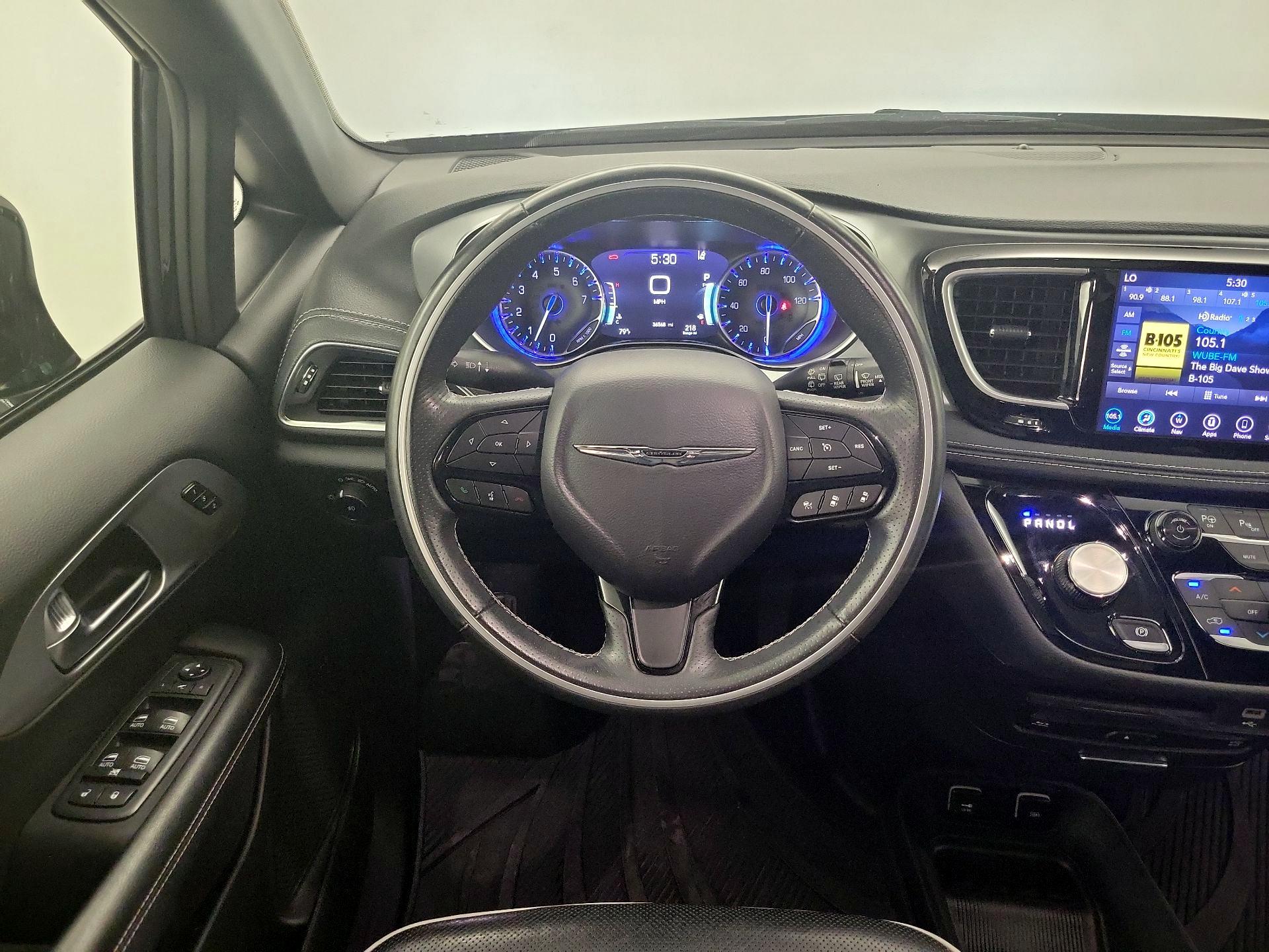 Thumbnail: 2019 Chrysler Pacifica - 10