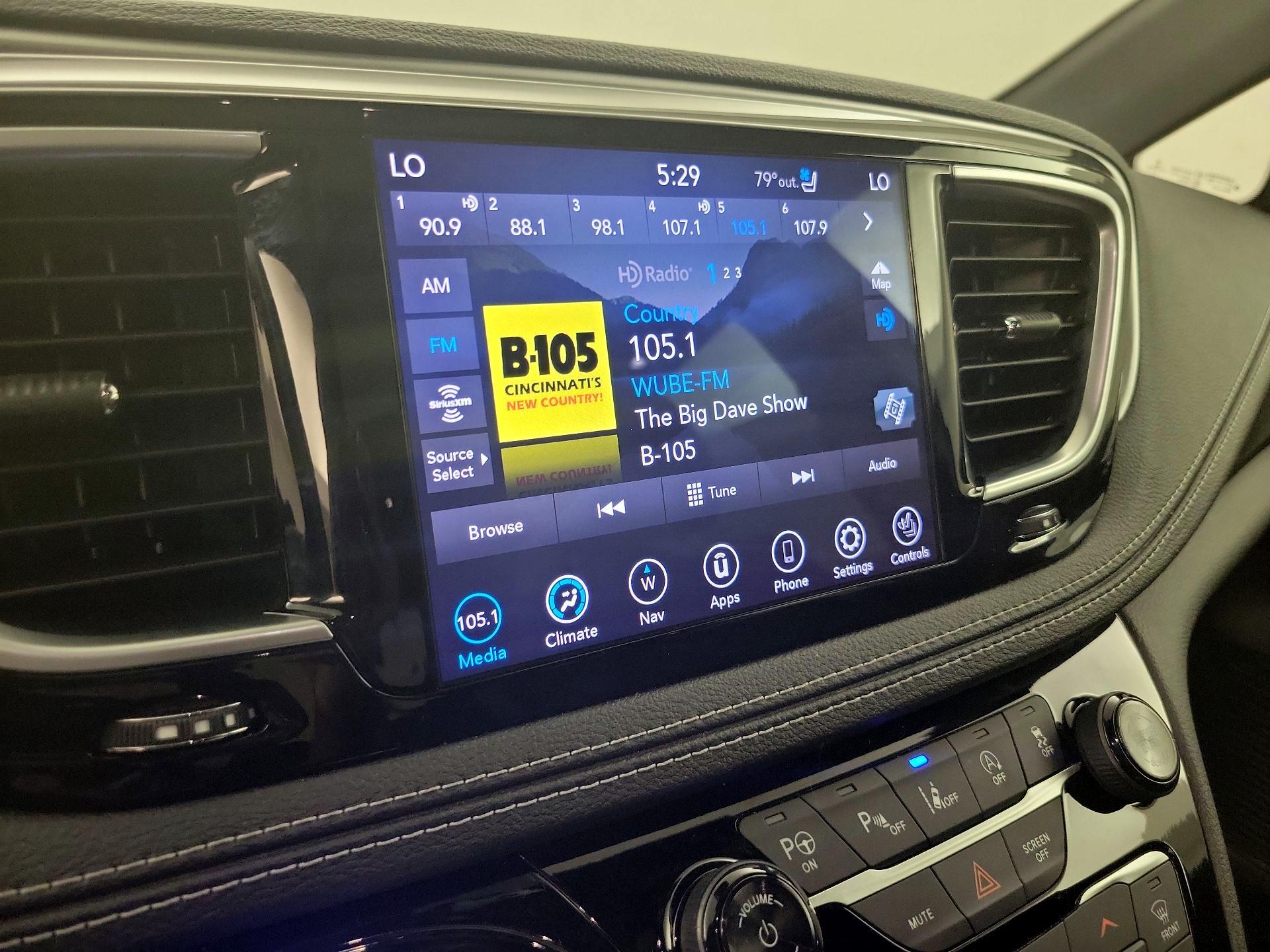 Thumbnail: 2019 Chrysler Pacifica - 16